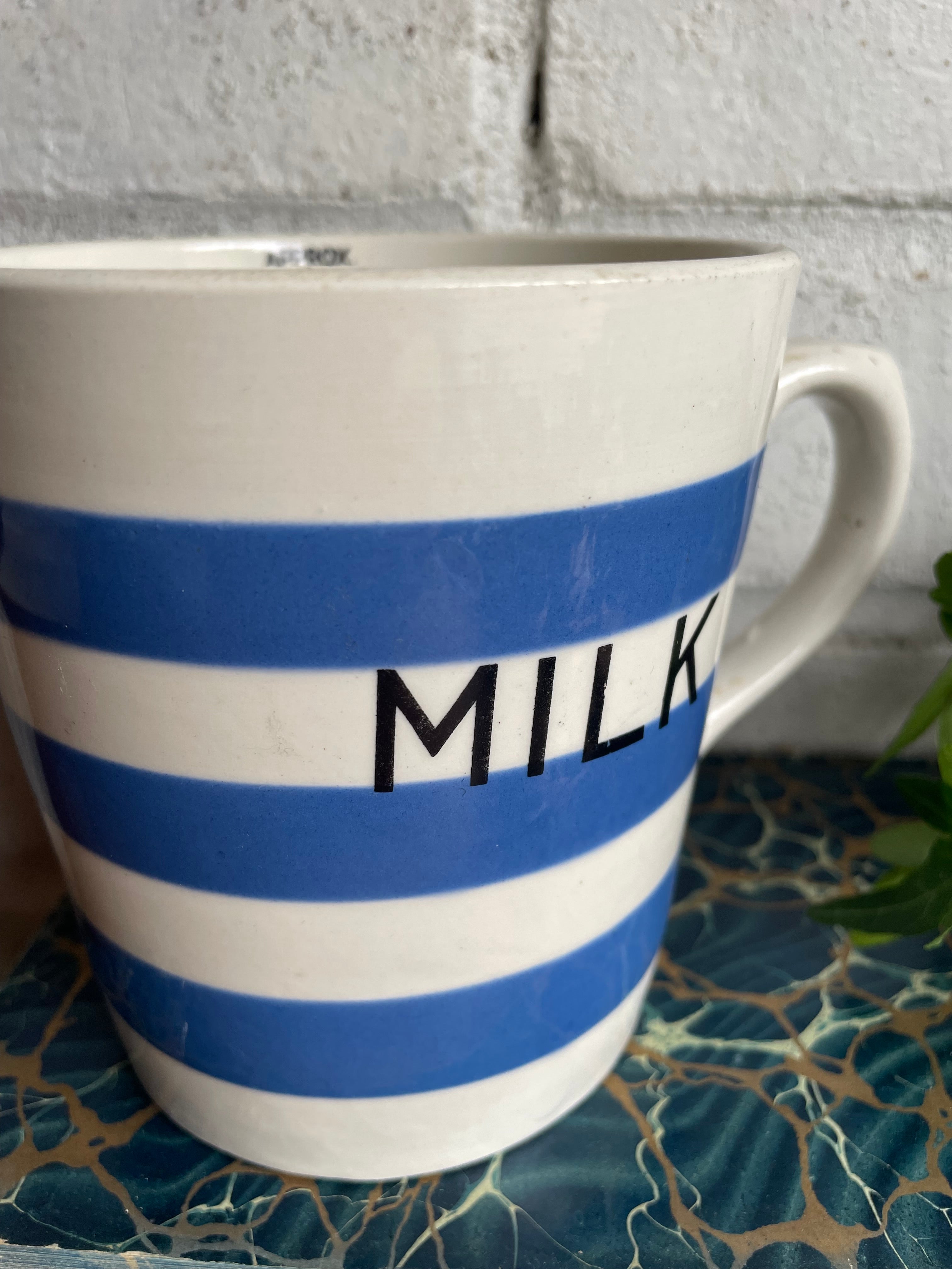 1930s "1 Pint" Cornishware Milk Jug by TG Green