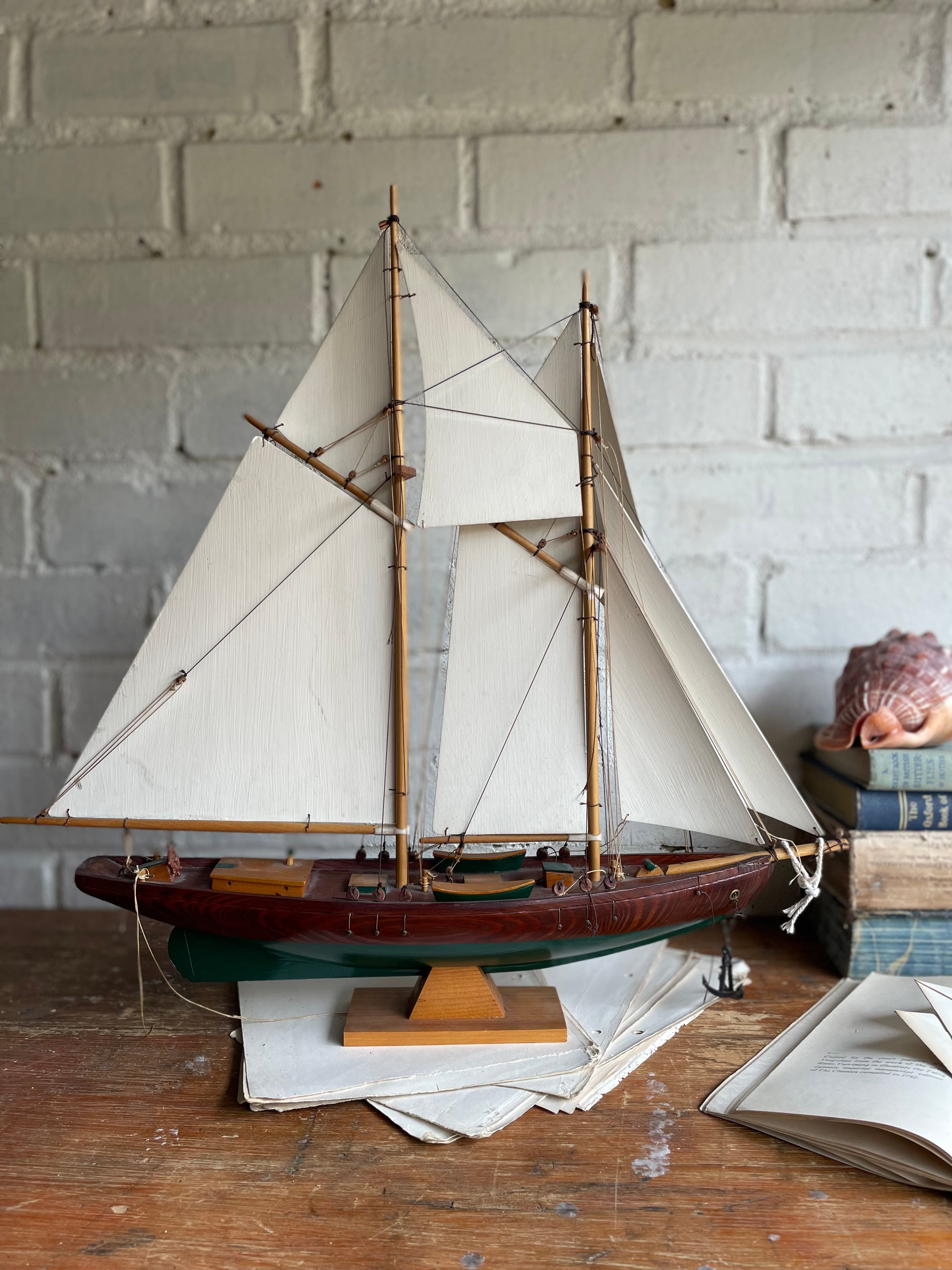 Vintage Pond Yacht/Model Yacht