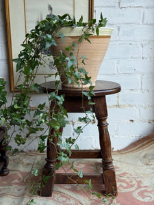 Early 20th Century Arts & Crafts Oak Stool with Round Seat