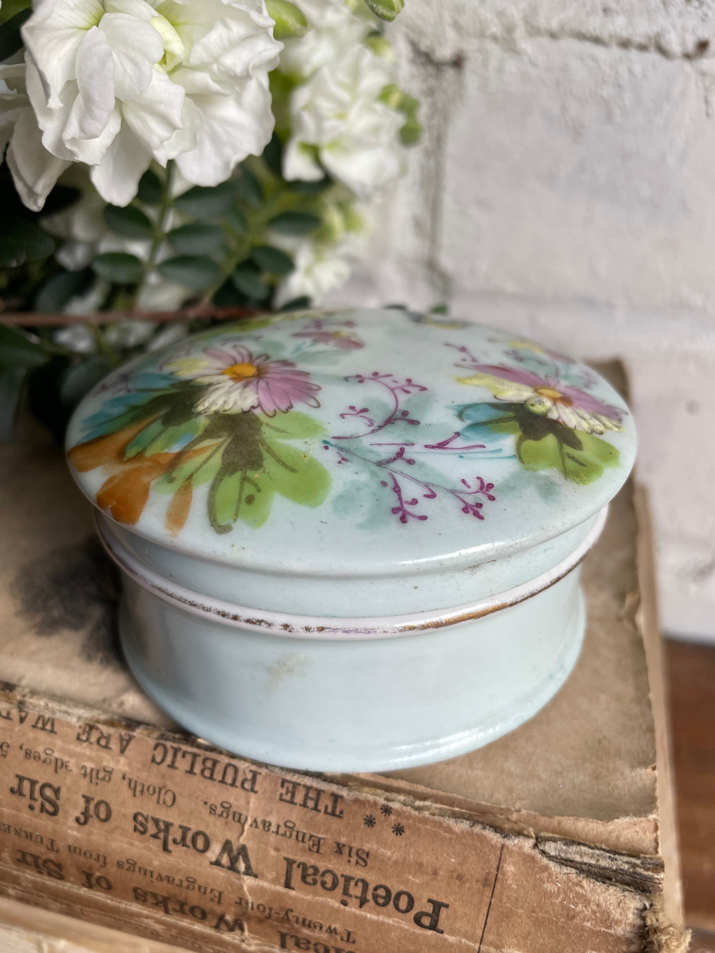 Small Victorian Ceramic Vanity Pot