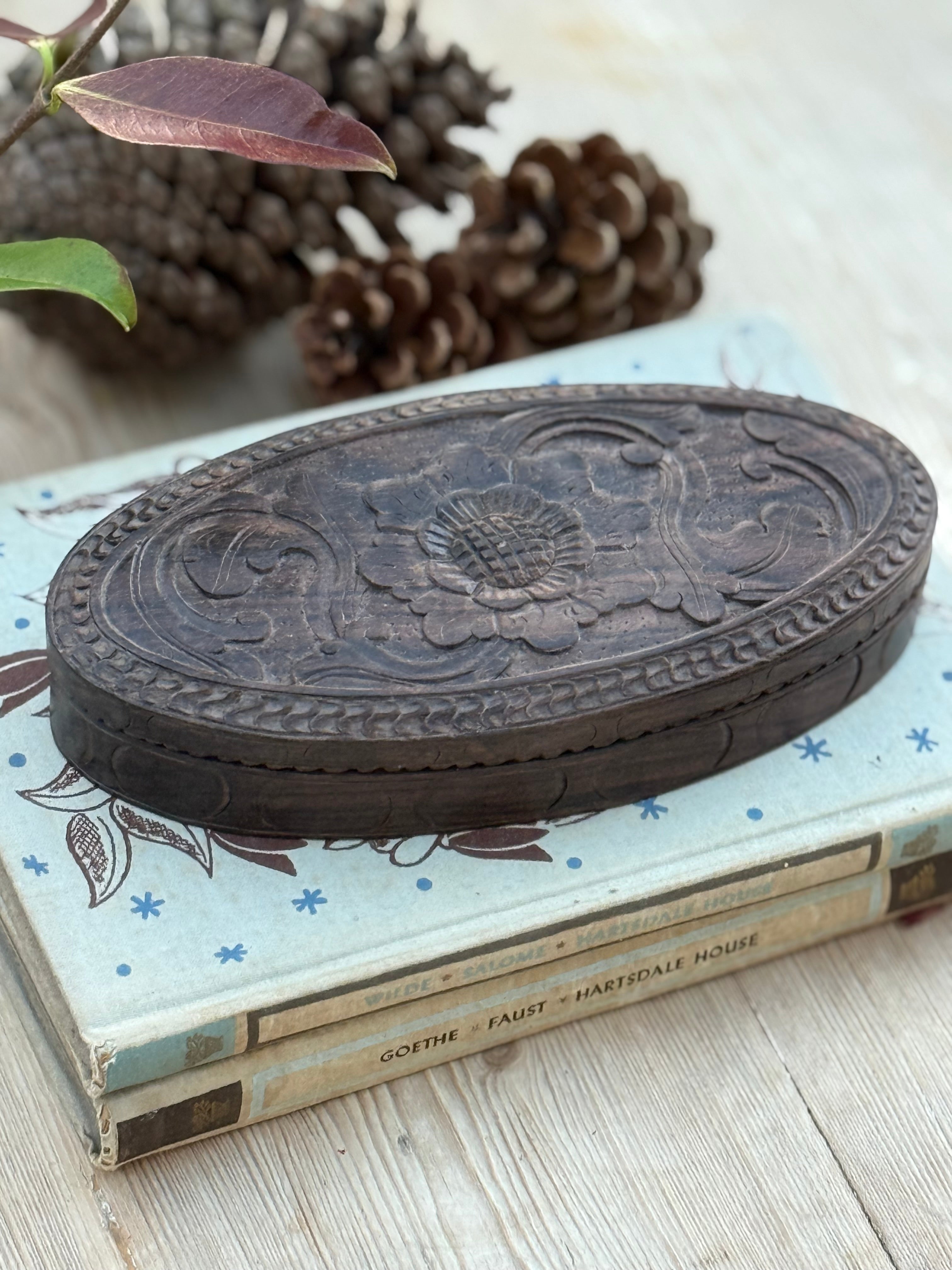Early 20th Century Carved Wooden Trinket Box