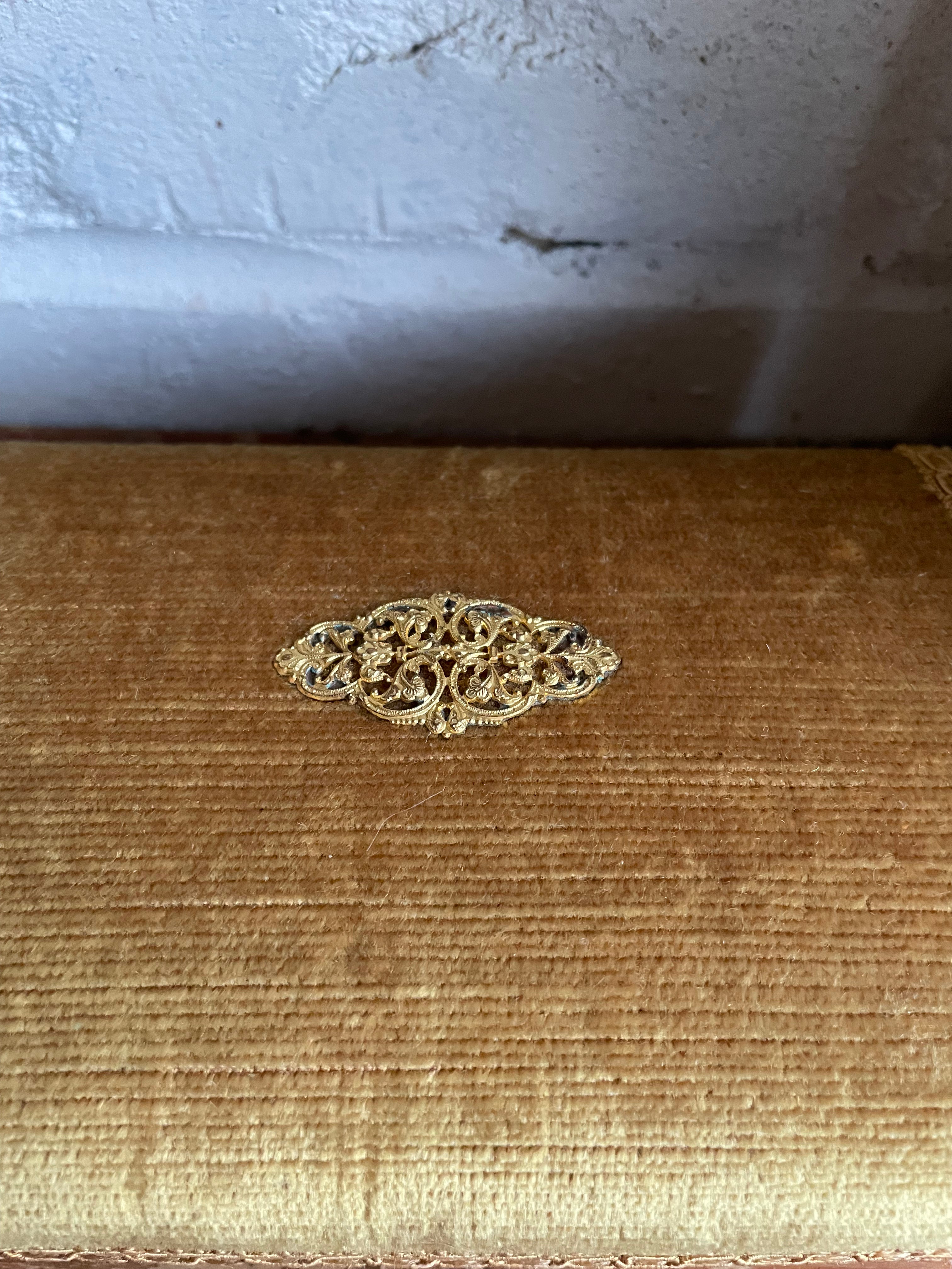 1920s Velvet Ochre Box