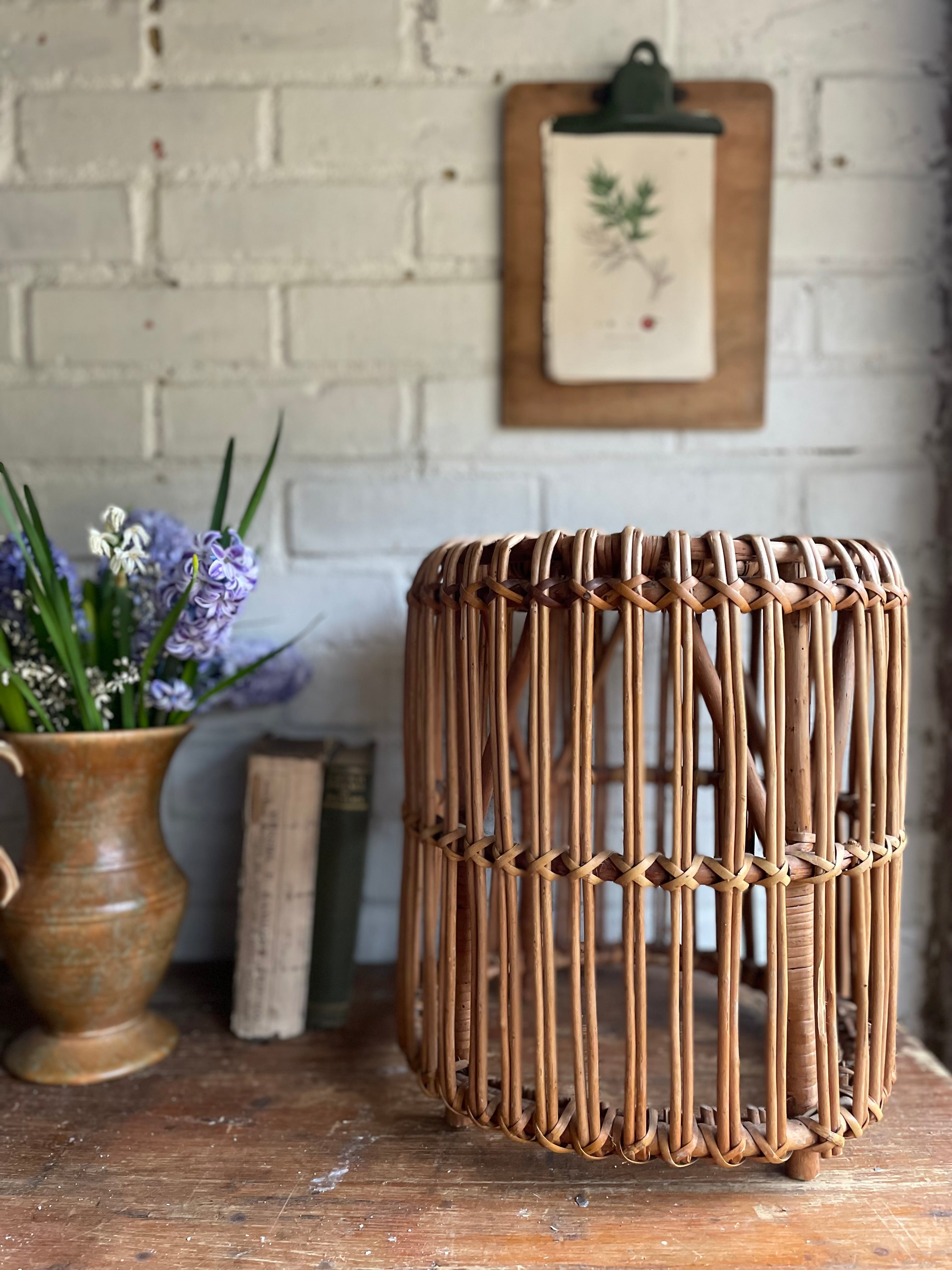 Small Midcentury Rattan Side-Table/Stool in Franco Albini style
