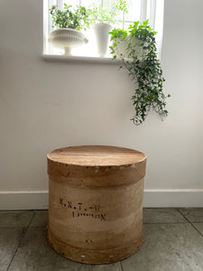 Large Vintage Canadian Cheese Box