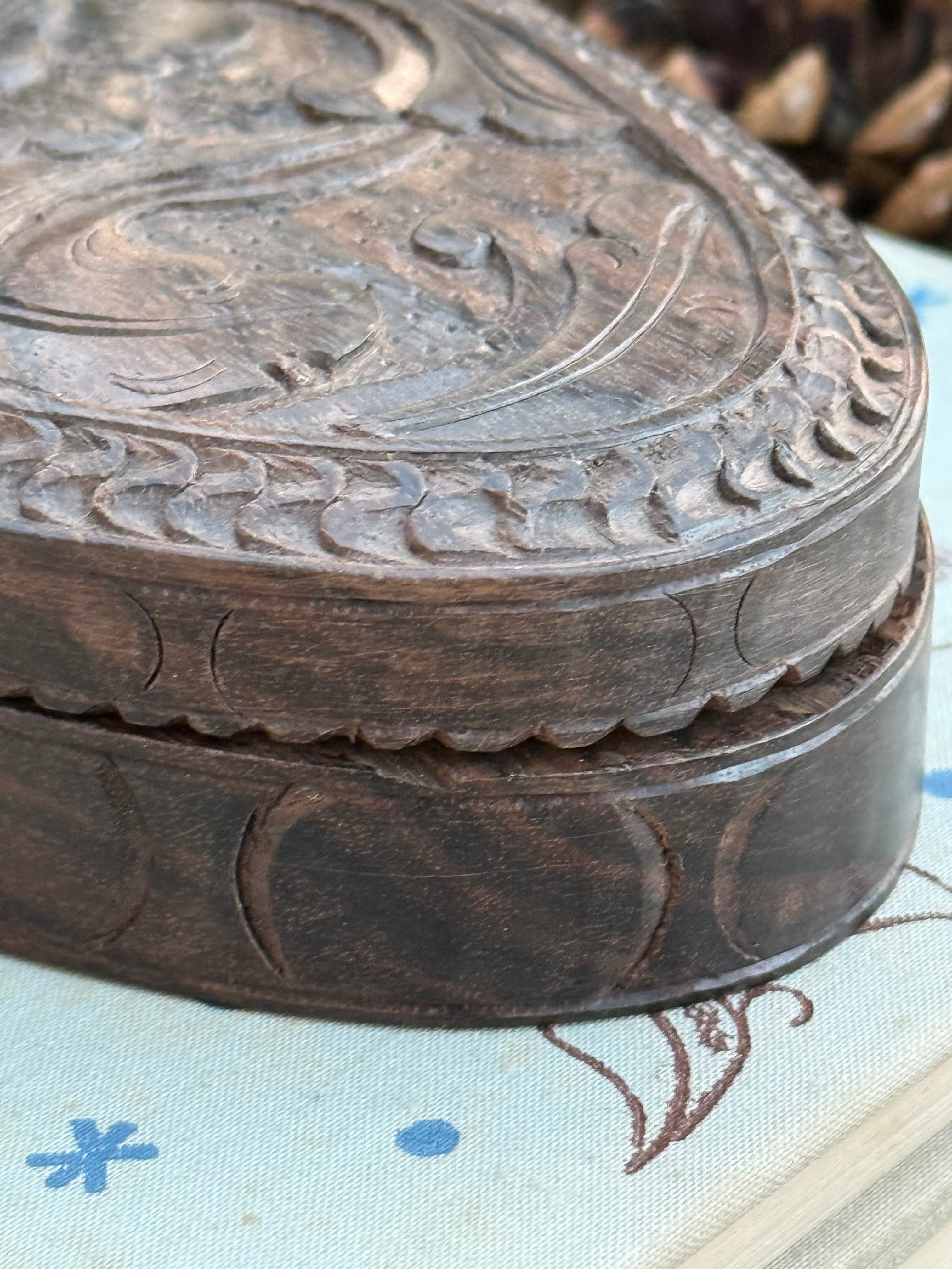 Early 20th Century Carved Wooden Trinket Box