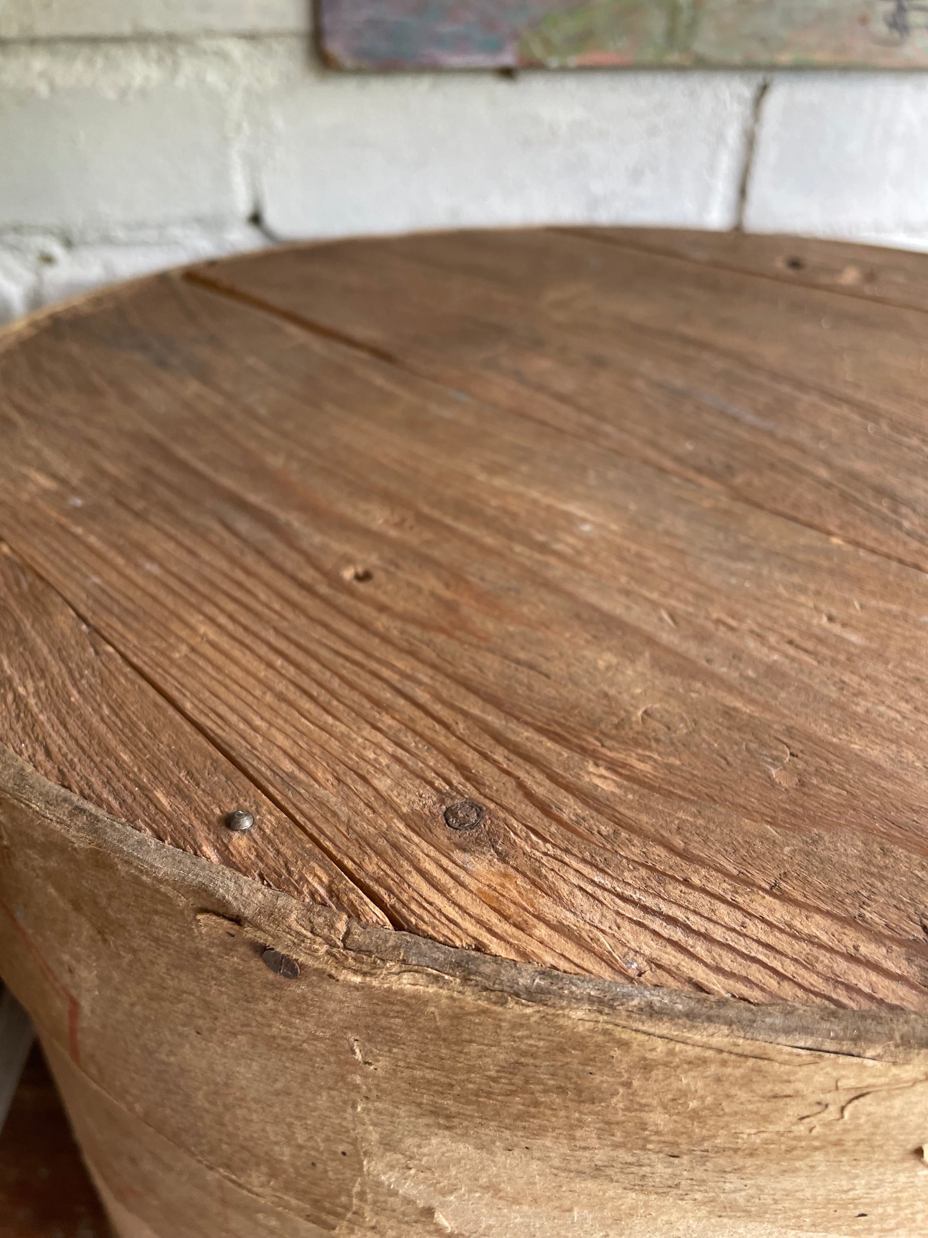 Large Vintage Canadian Cheese Box