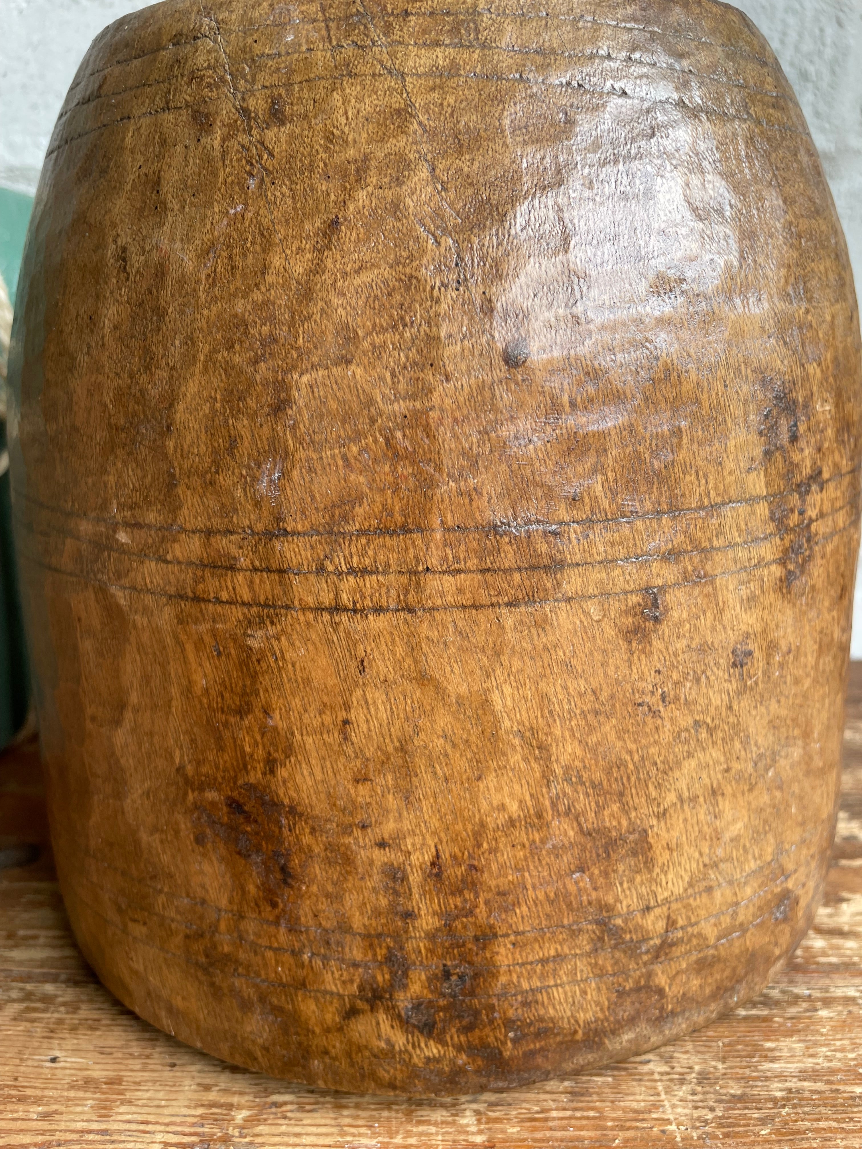 19th Century Hand-Carved Wood Grain Measure Pot