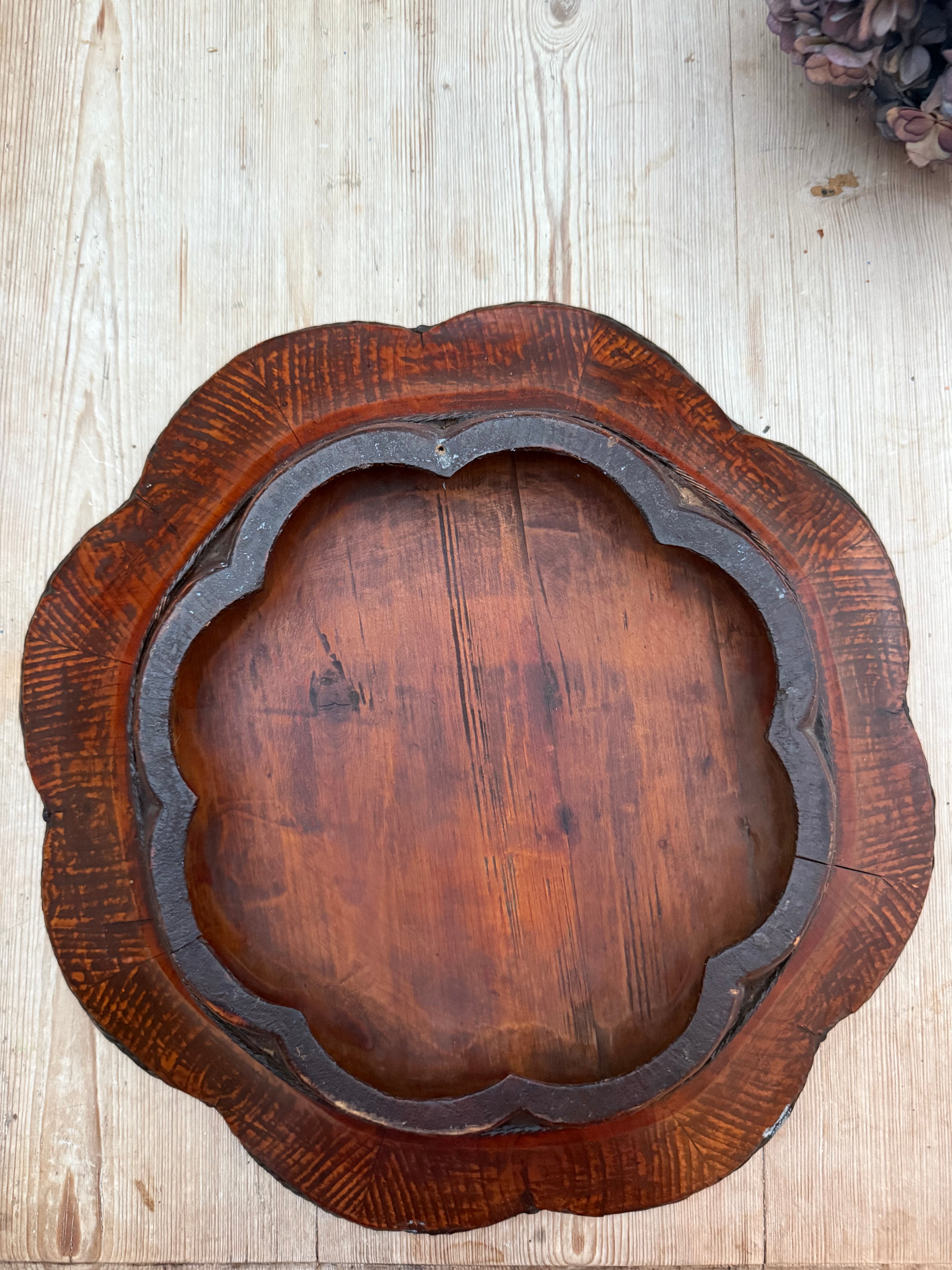 Circa 1890s: Handpainted Gold Leaf Chinese Scalloped Tray With Birds & Flowers