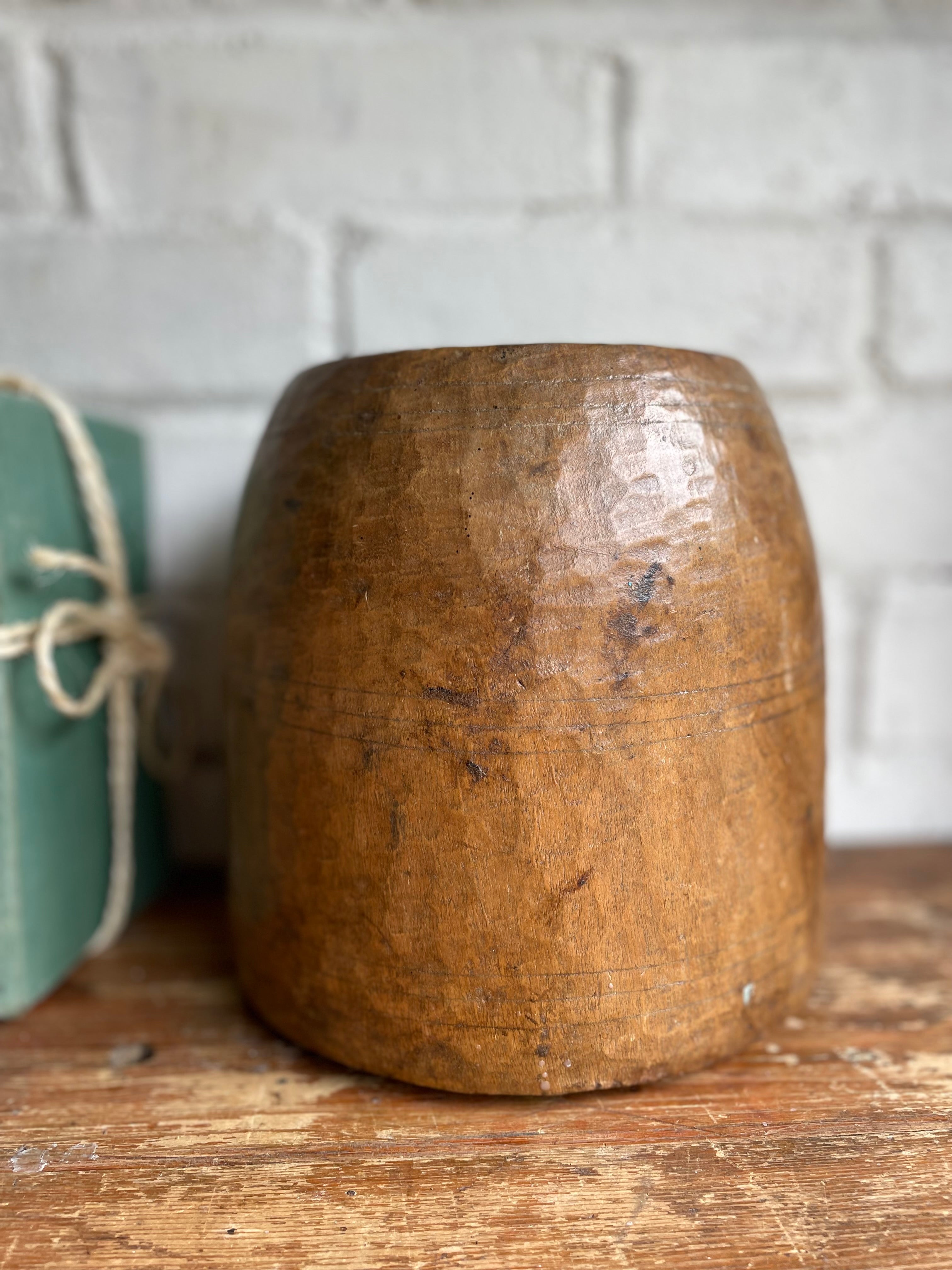 19th Century Hand-Carved Wood Grain Measure Pot