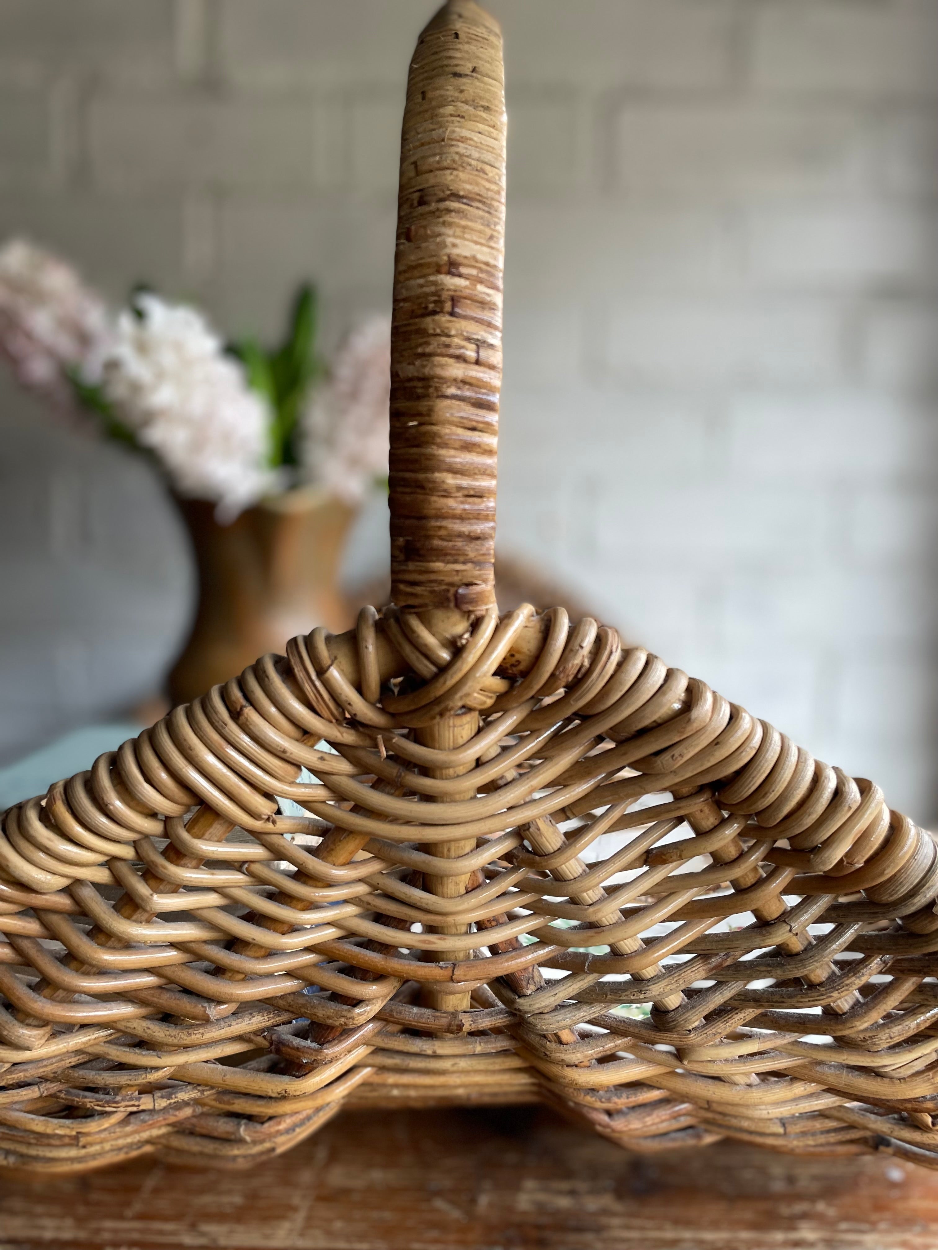 Large Vintage Bakers Bread Basket