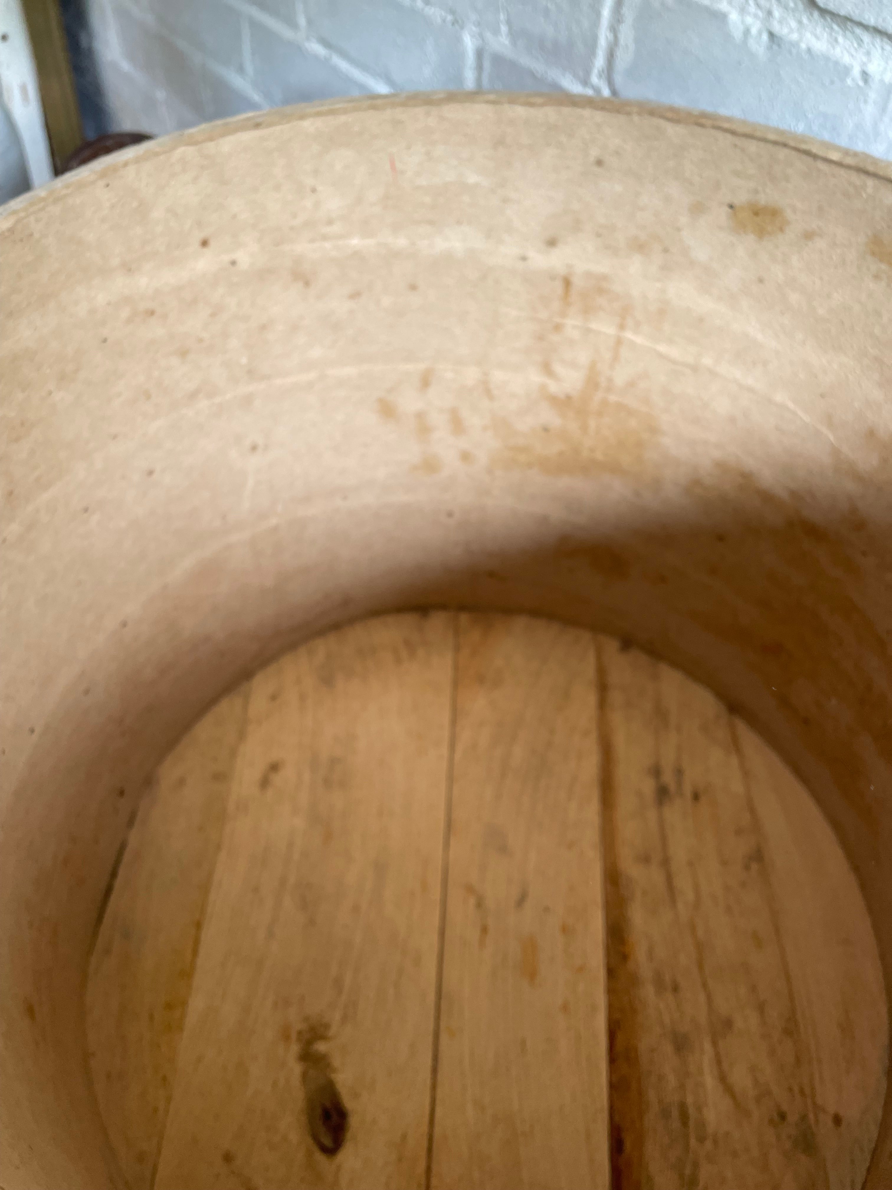 Large Vintage Canadian Cheese Box