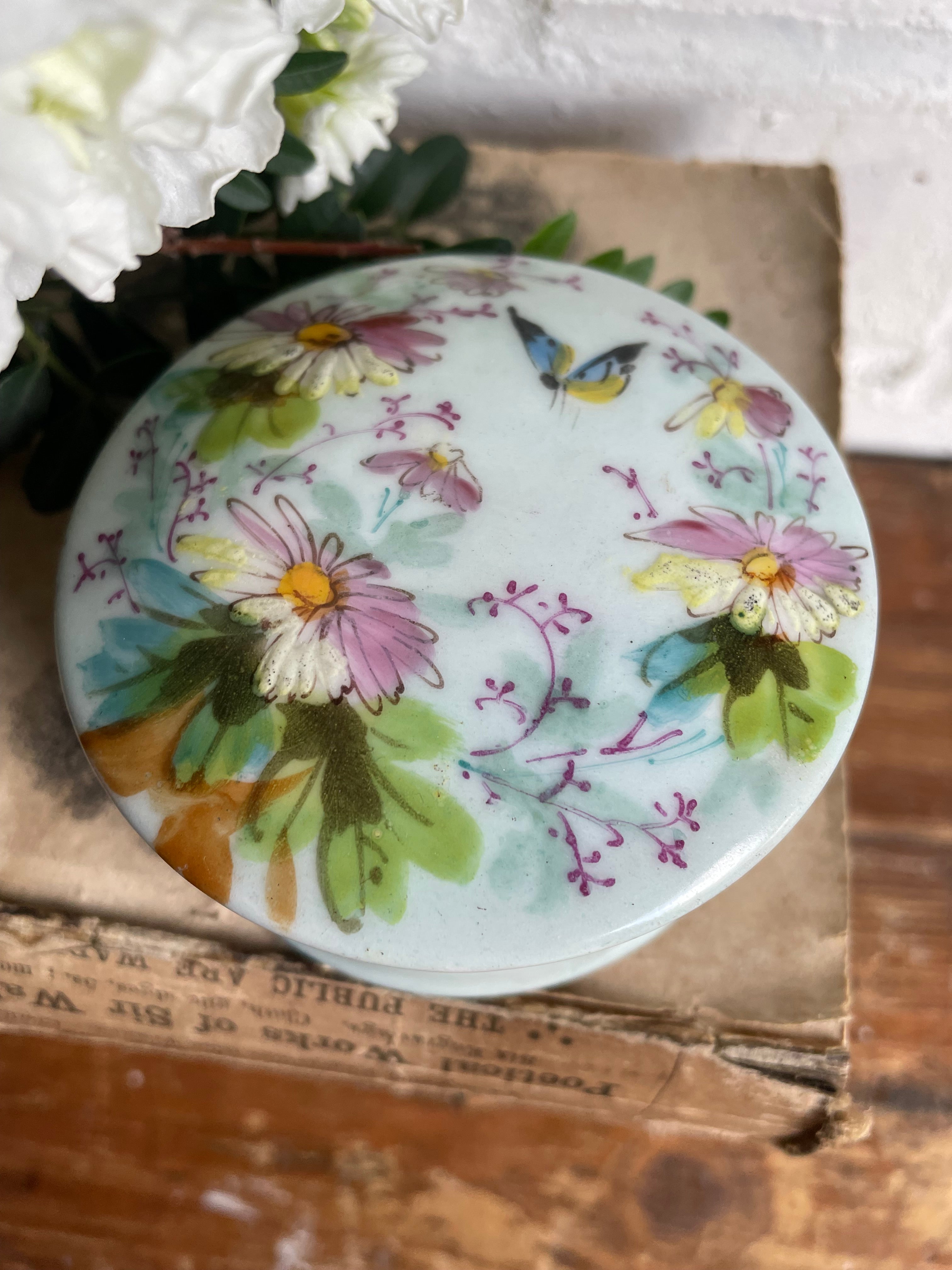 Small Victorian Ceramic Vanity Pot