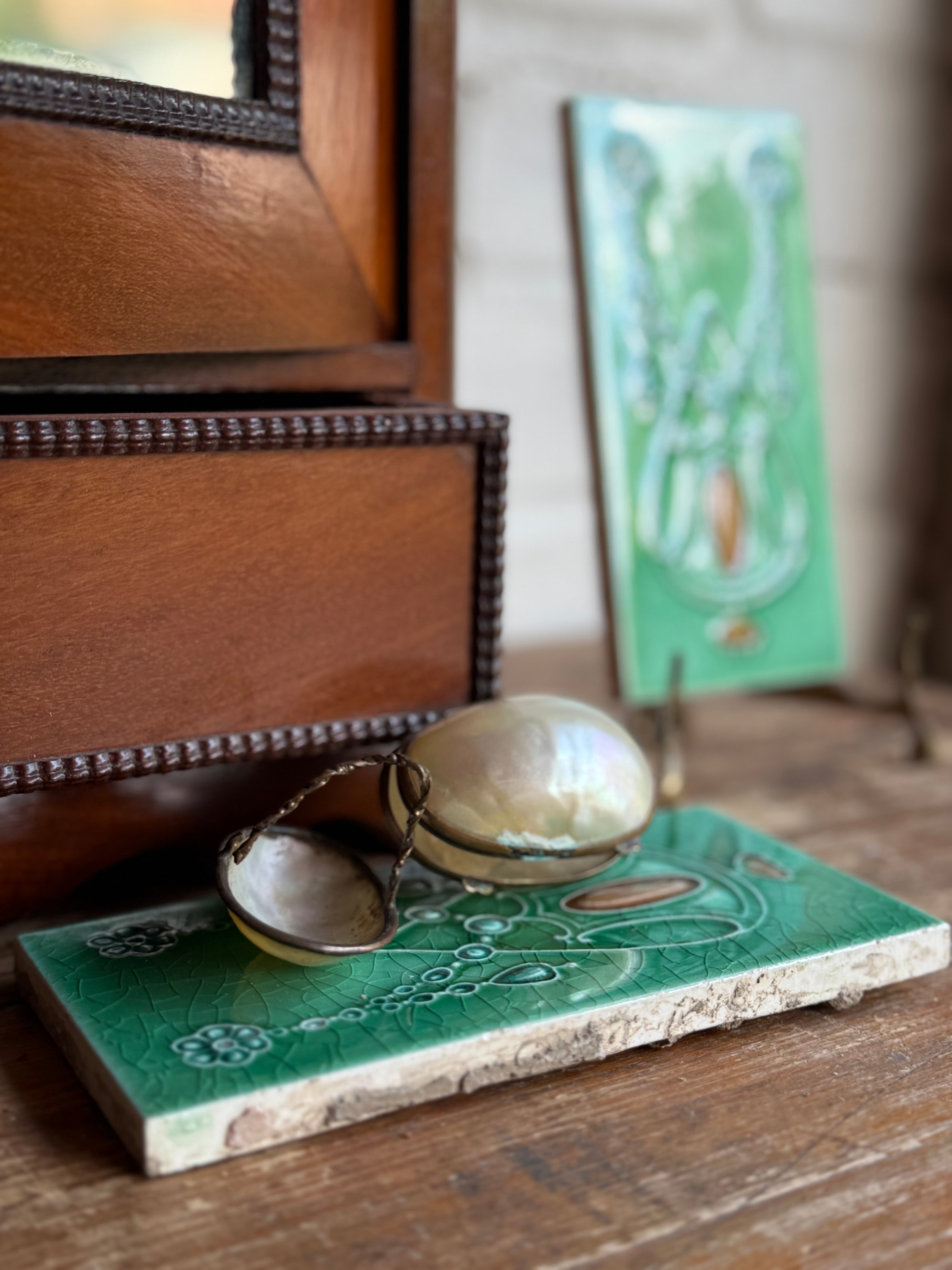 Victorian Mother of Pearl Trinket Box & Basket (Mermaids Purse)