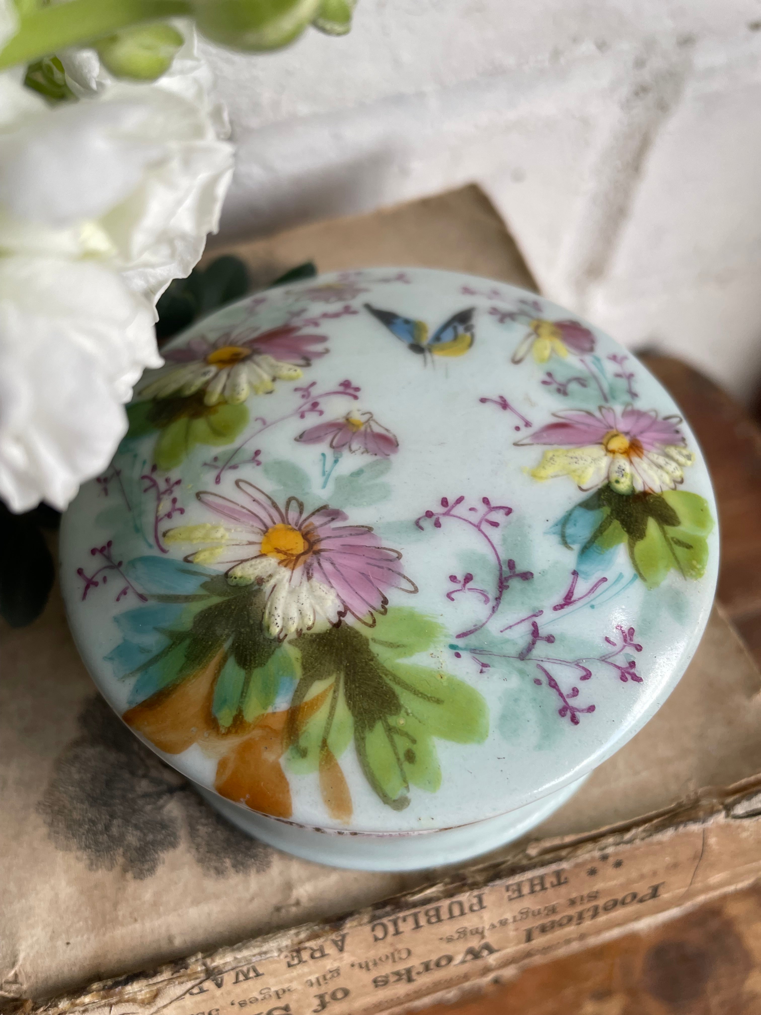 Small Victorian Ceramic Vanity Pot