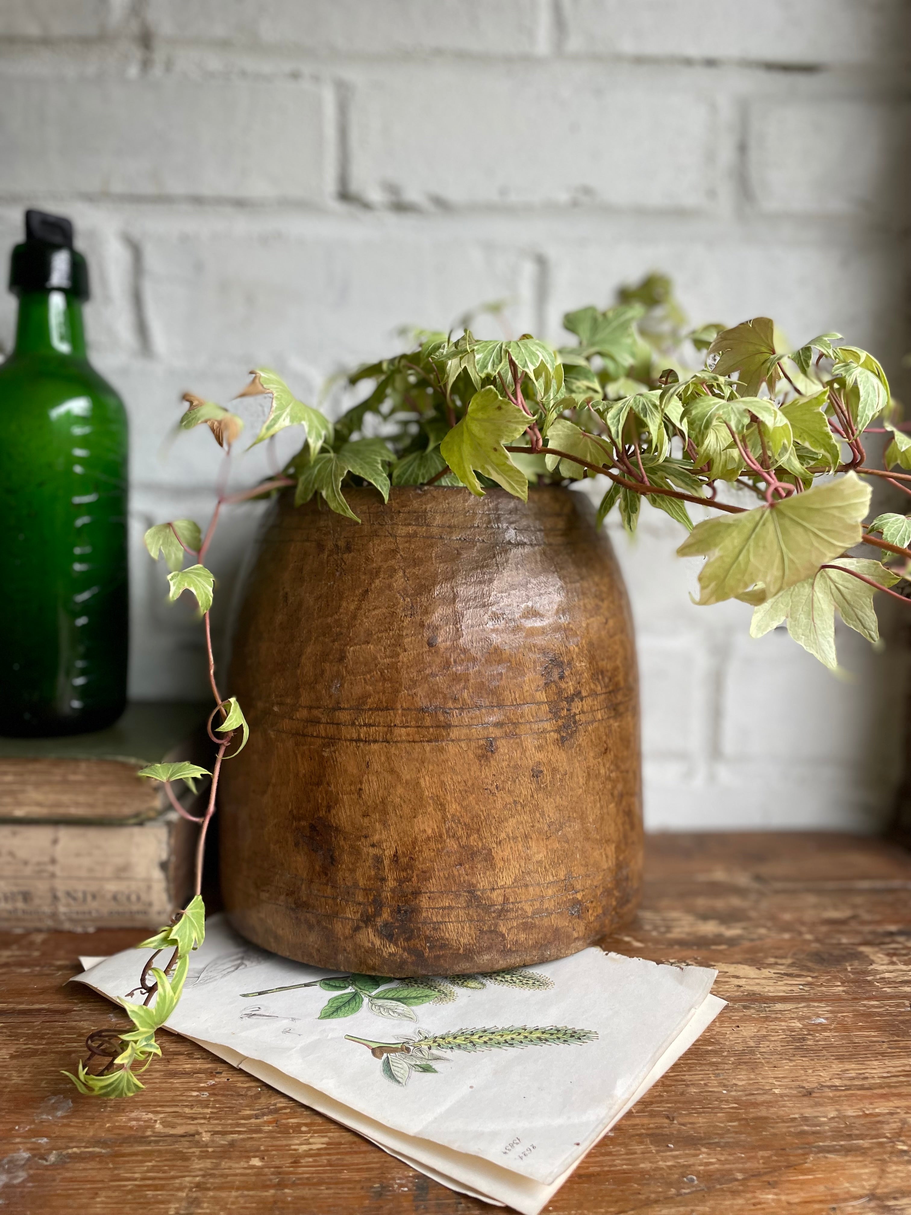 19th Century Hand-Carved Wood Grain Measure Pot