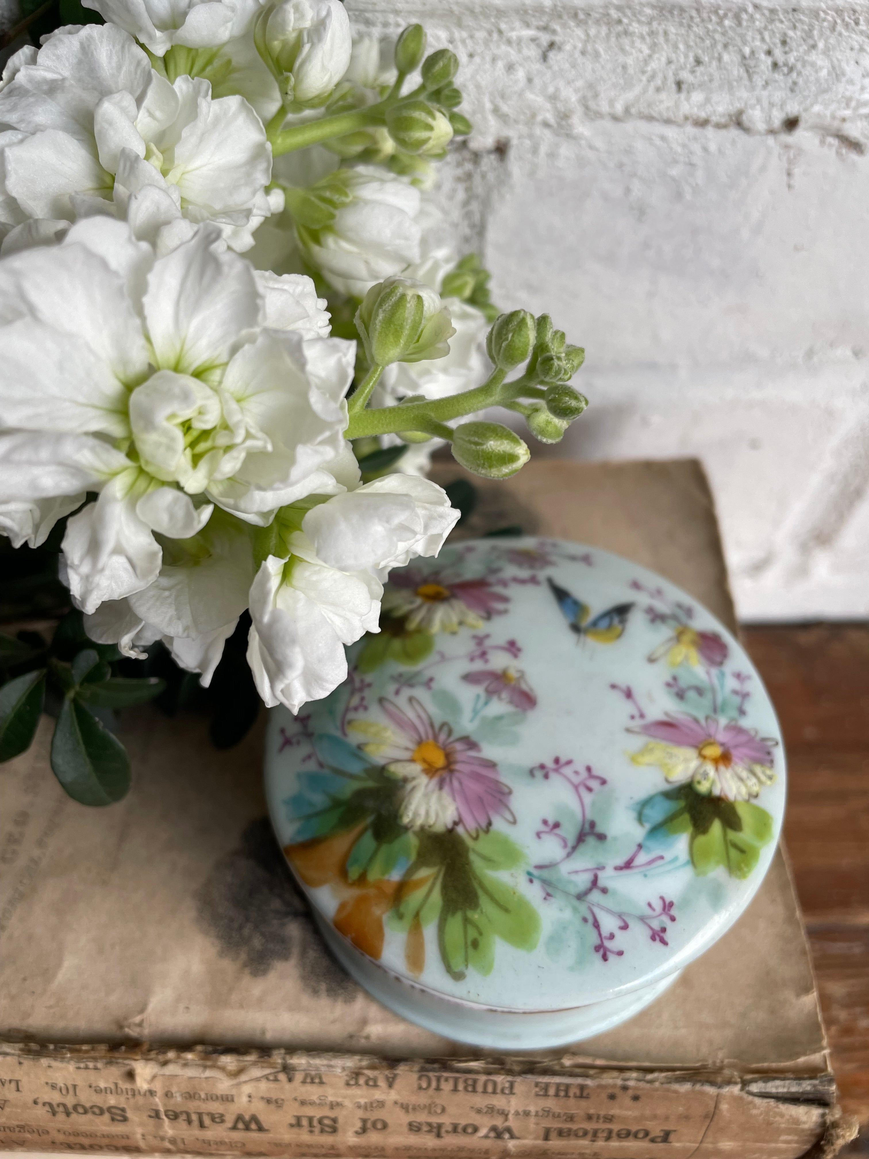 Small Victorian Ceramic Vanity Pot