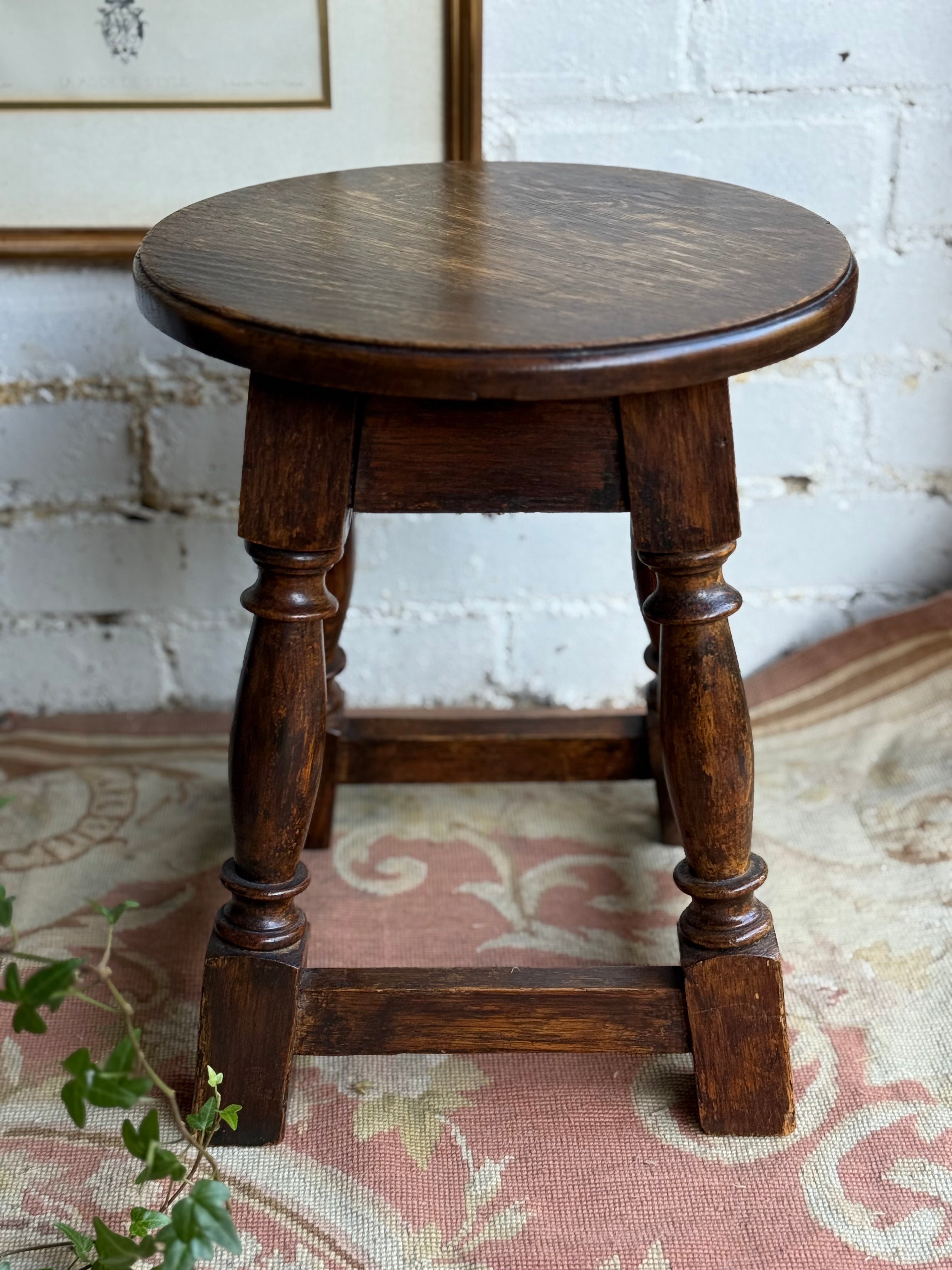 Early 20th Century Arts & Crafts Oak Stool with Round Seat