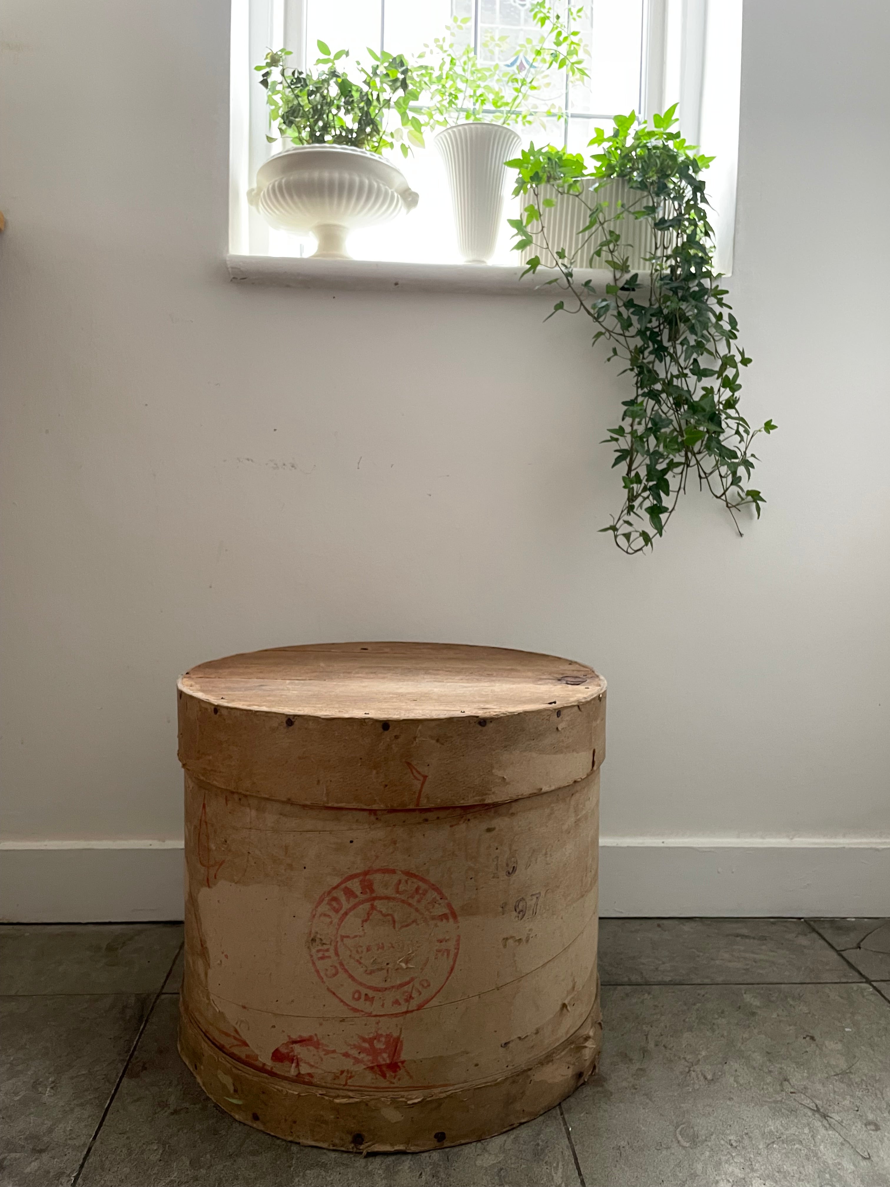 Large Vintage Canadian Cheese Box
