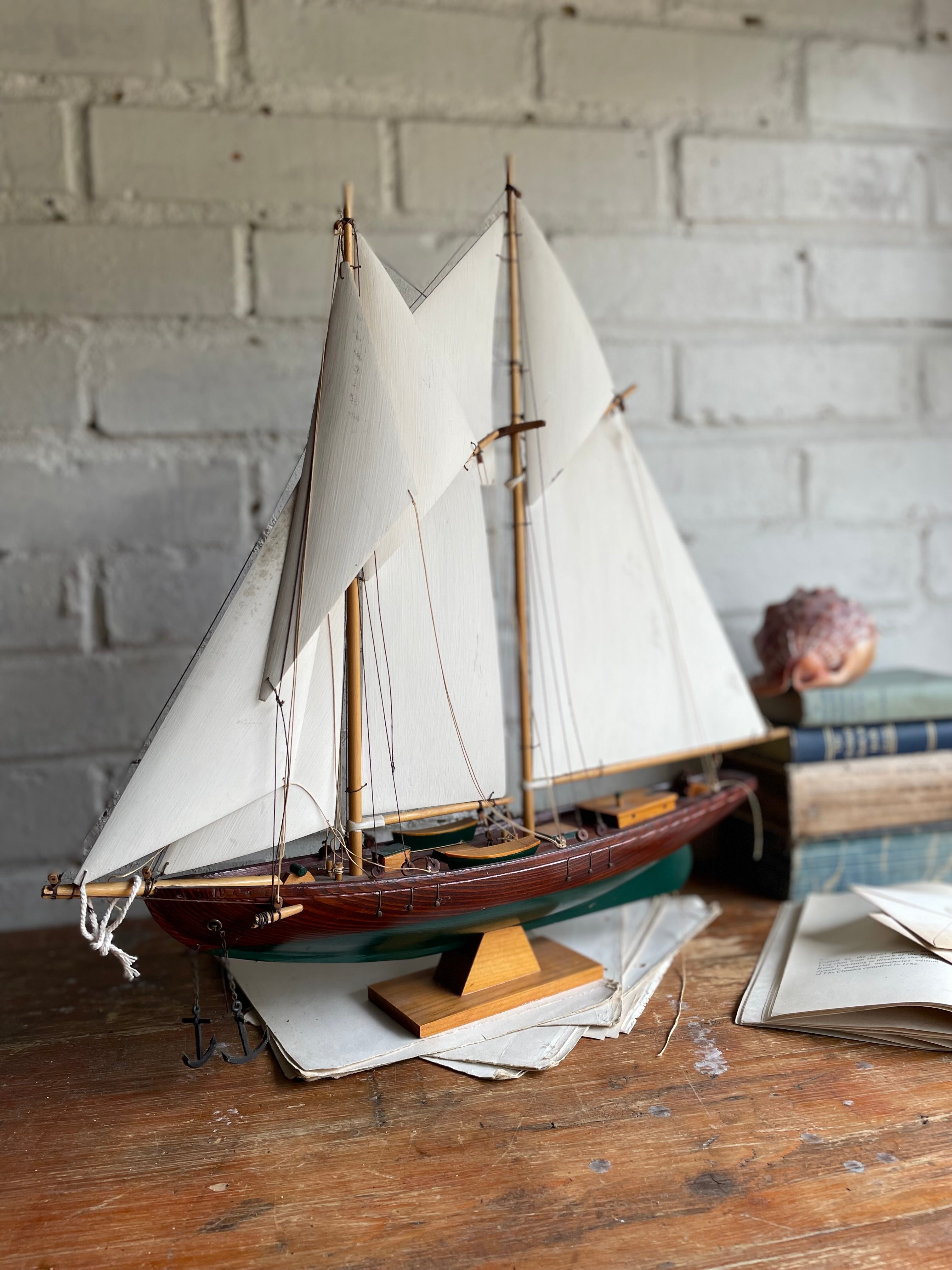 Vintage Pond Yacht/Model Yacht