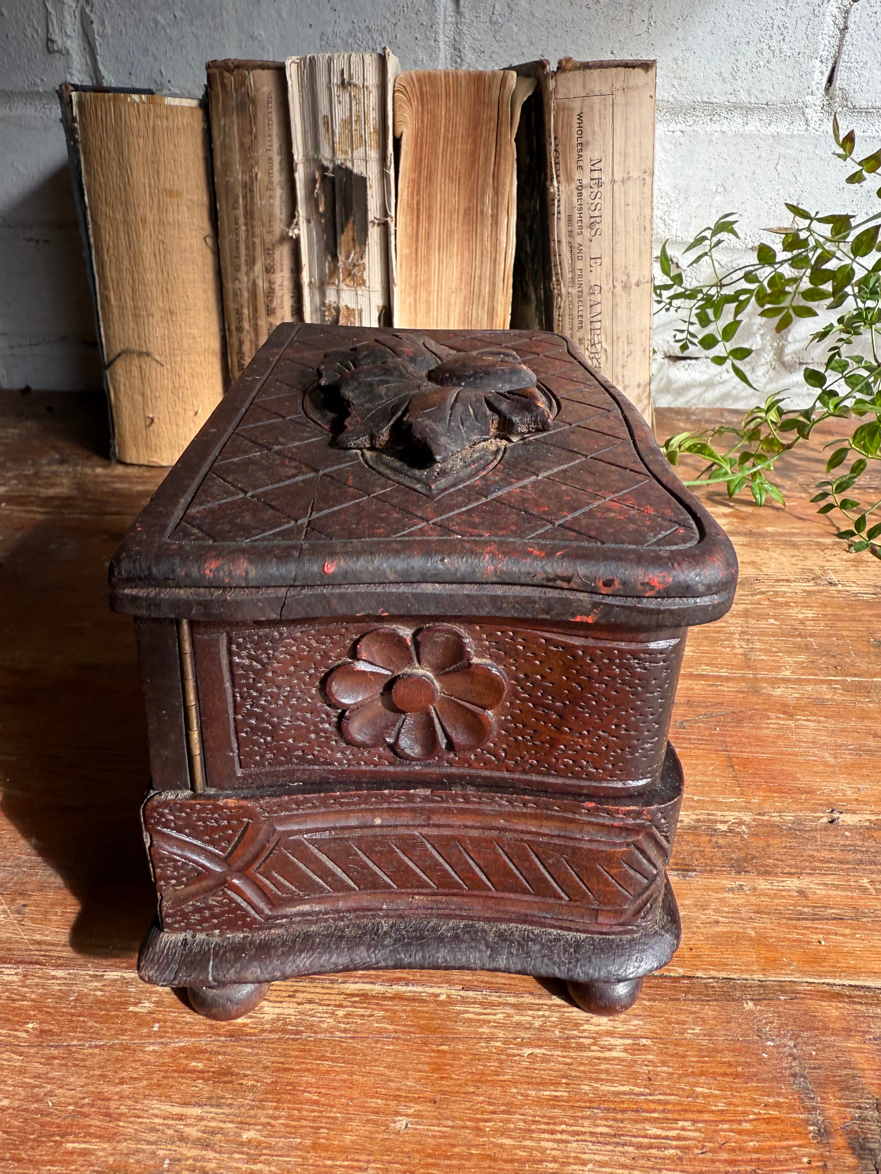 Early 20th Century Carved Wooden Jewellery Box