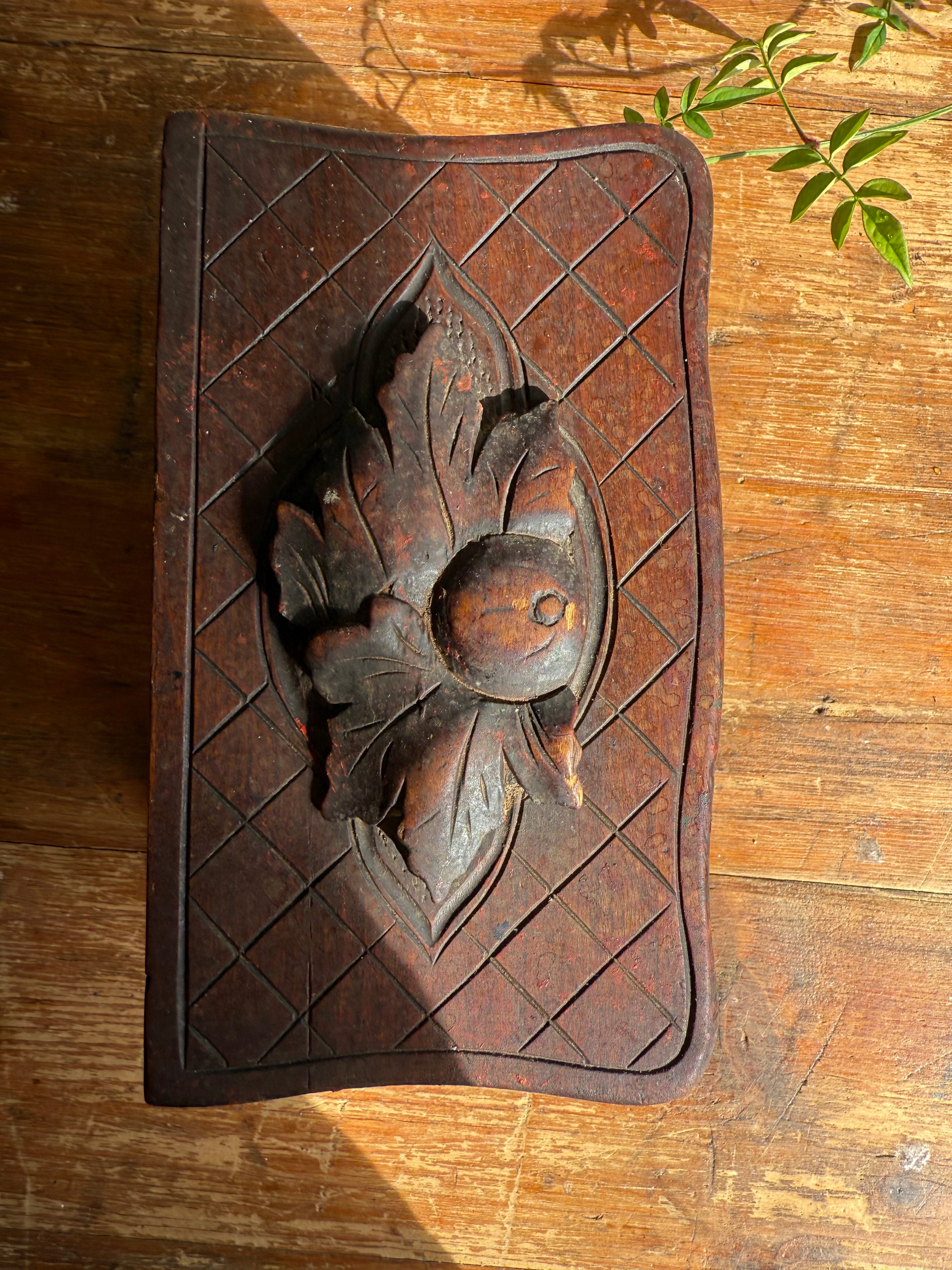 Early 20th Century Carved Wooden Jewellery Box