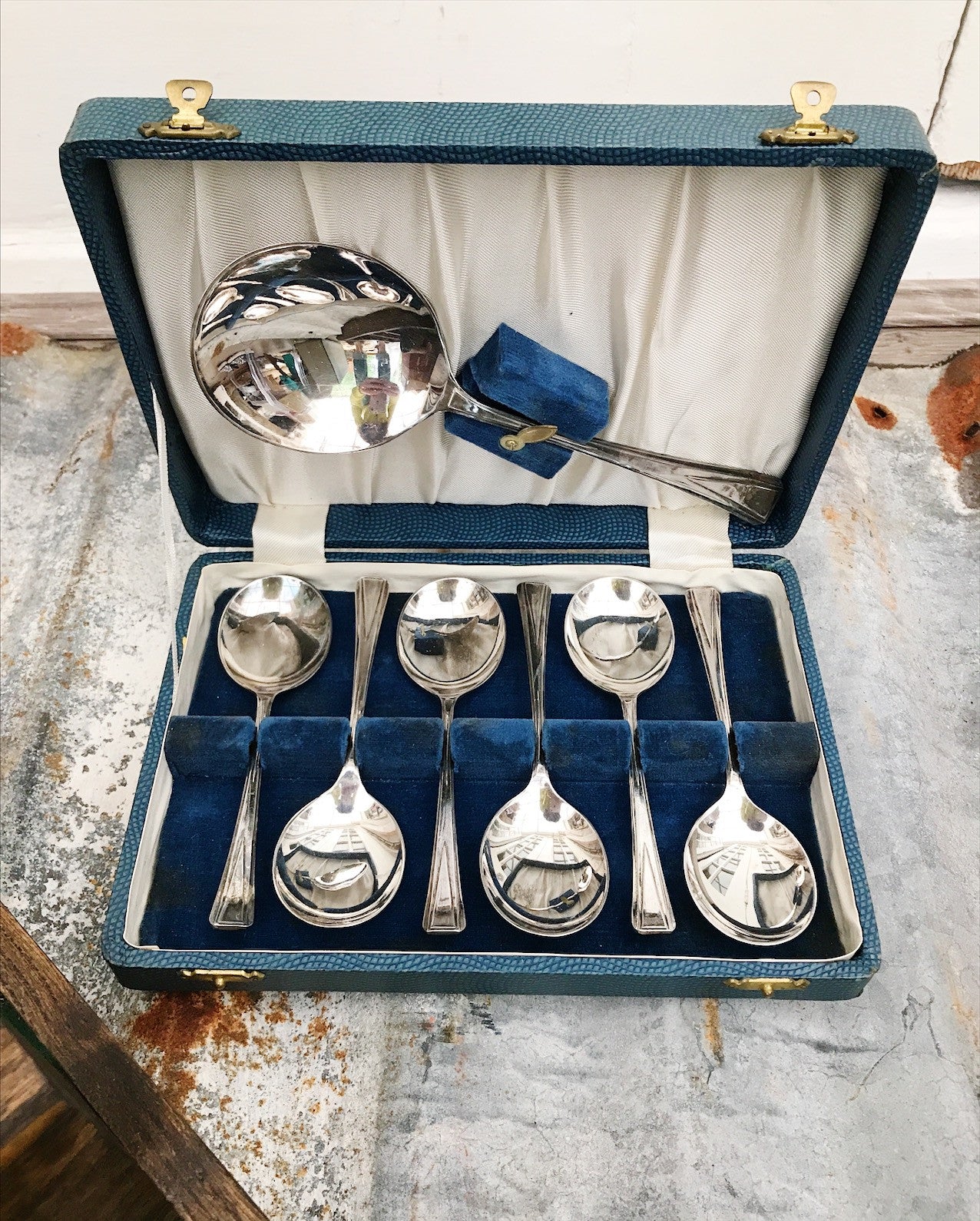 7-Piece Art Deco Dessert Spoon Set In Original Box