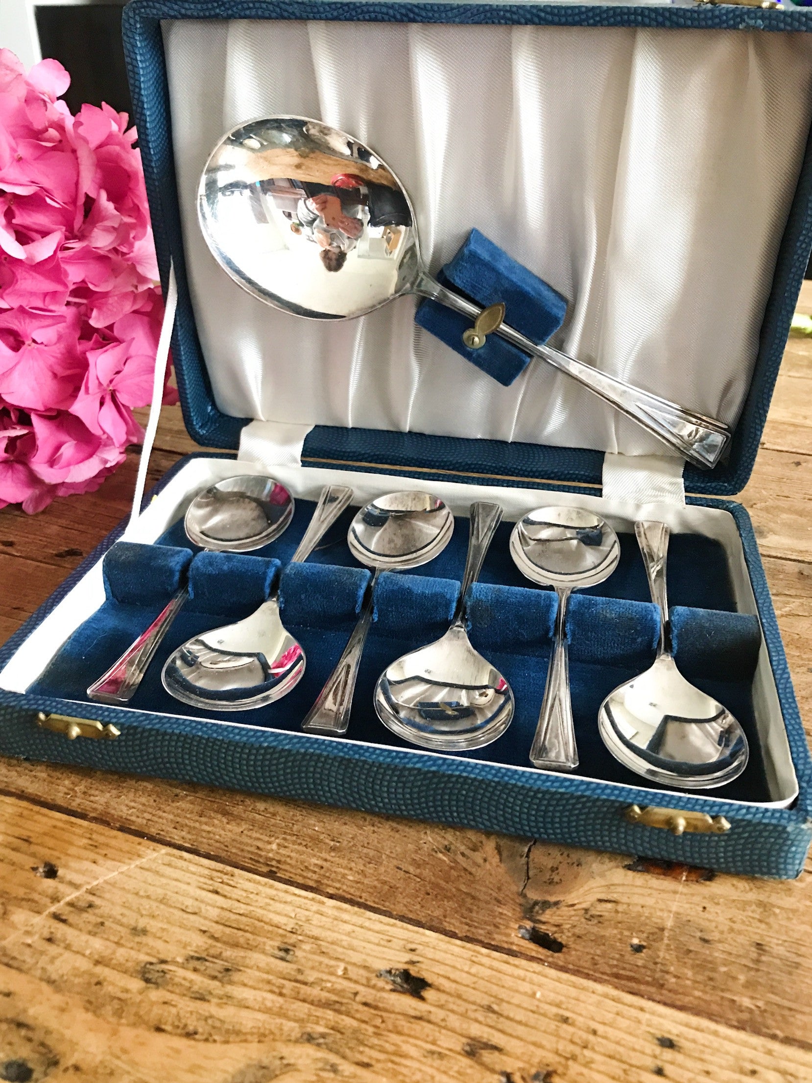 7-Piece Art Deco Dessert Spoon Set In Original Box