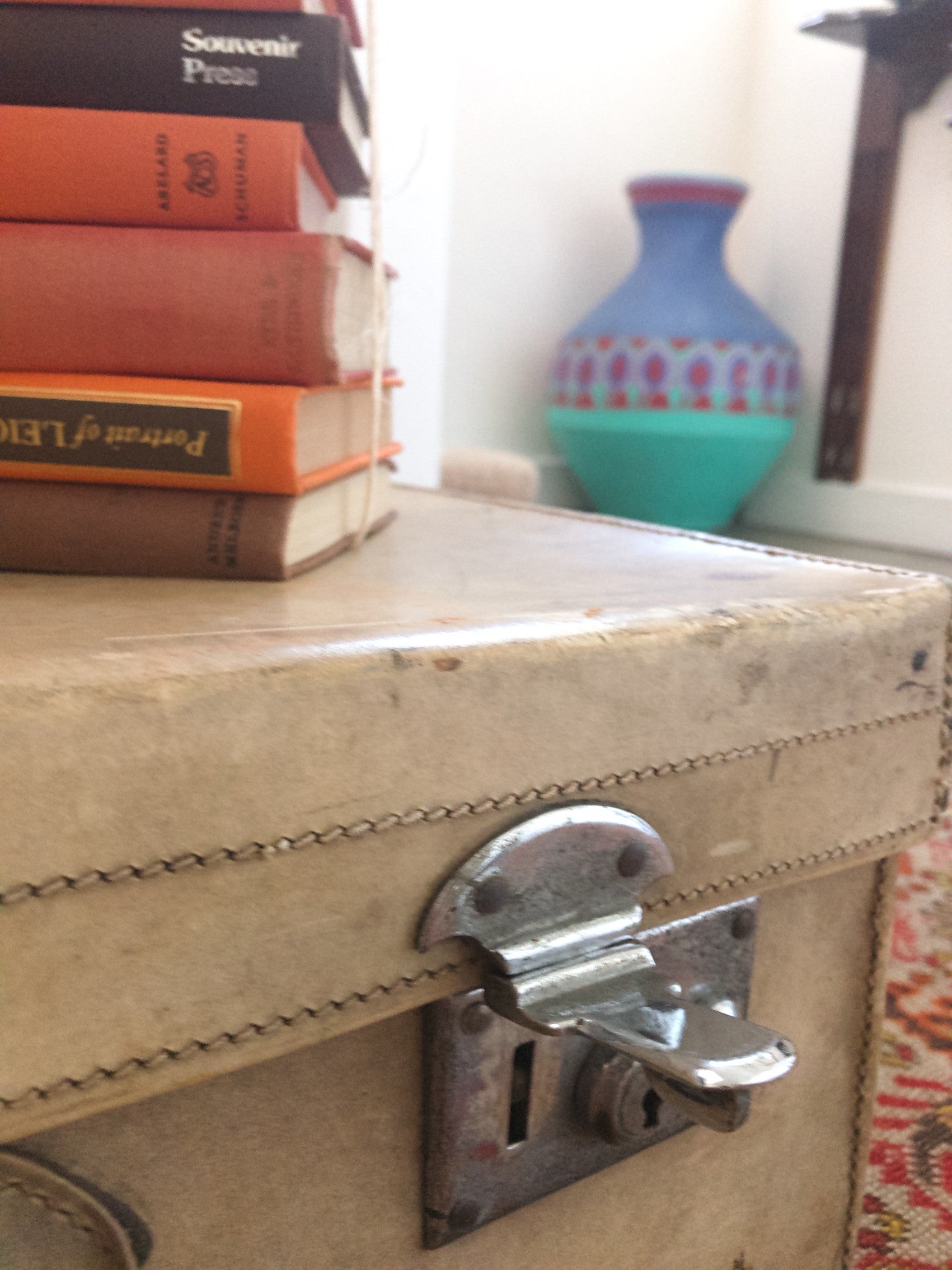 Vintage Cream Trunk suitcase