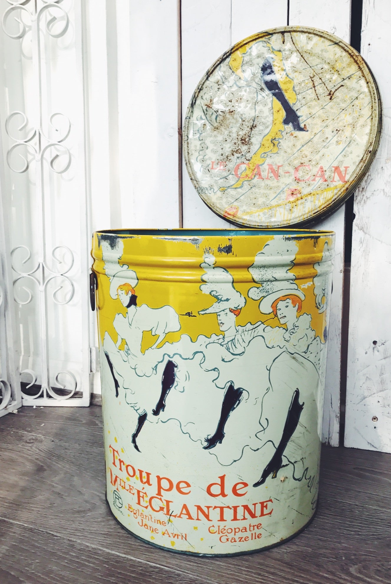 Large "Toulouse Latrec" Tin by Bertels Can Co. for Sherry Wine and Spirits Co.