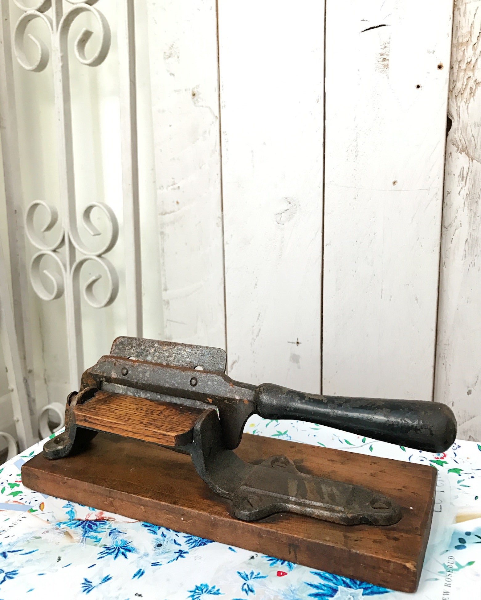 Mini Guillotine