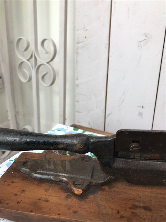Mini Guillotine
