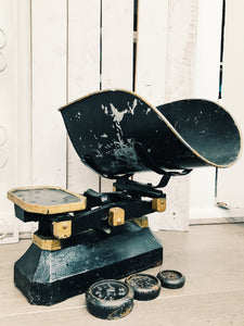 Large Antique Cast Iron Grocers Scales