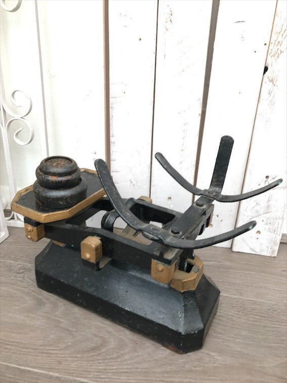 Large Antique Cast Iron Grocers Scales
