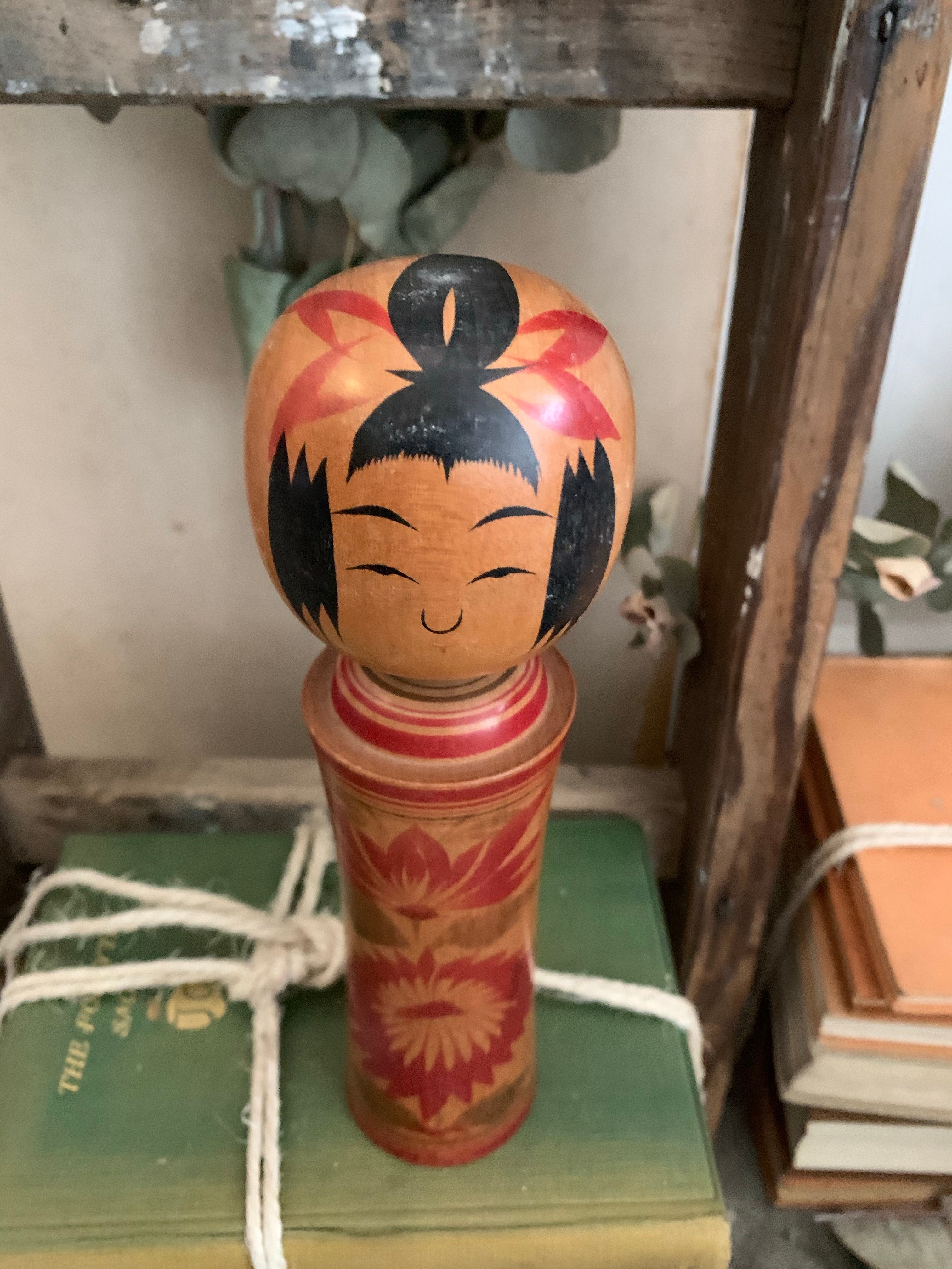 Small Vintage Japanese Kokeshi Doll 5