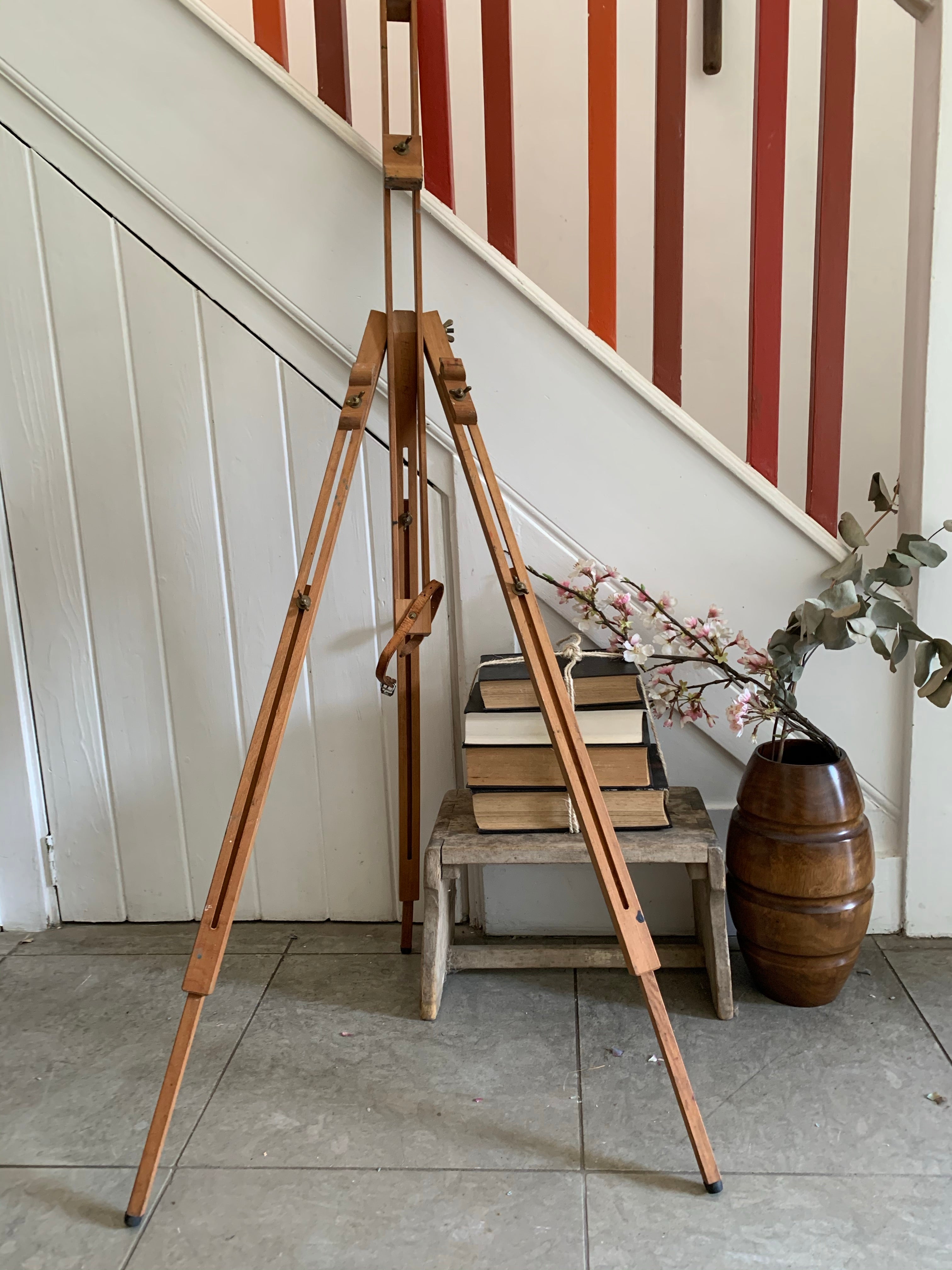 French Wooden Telescopic Easel