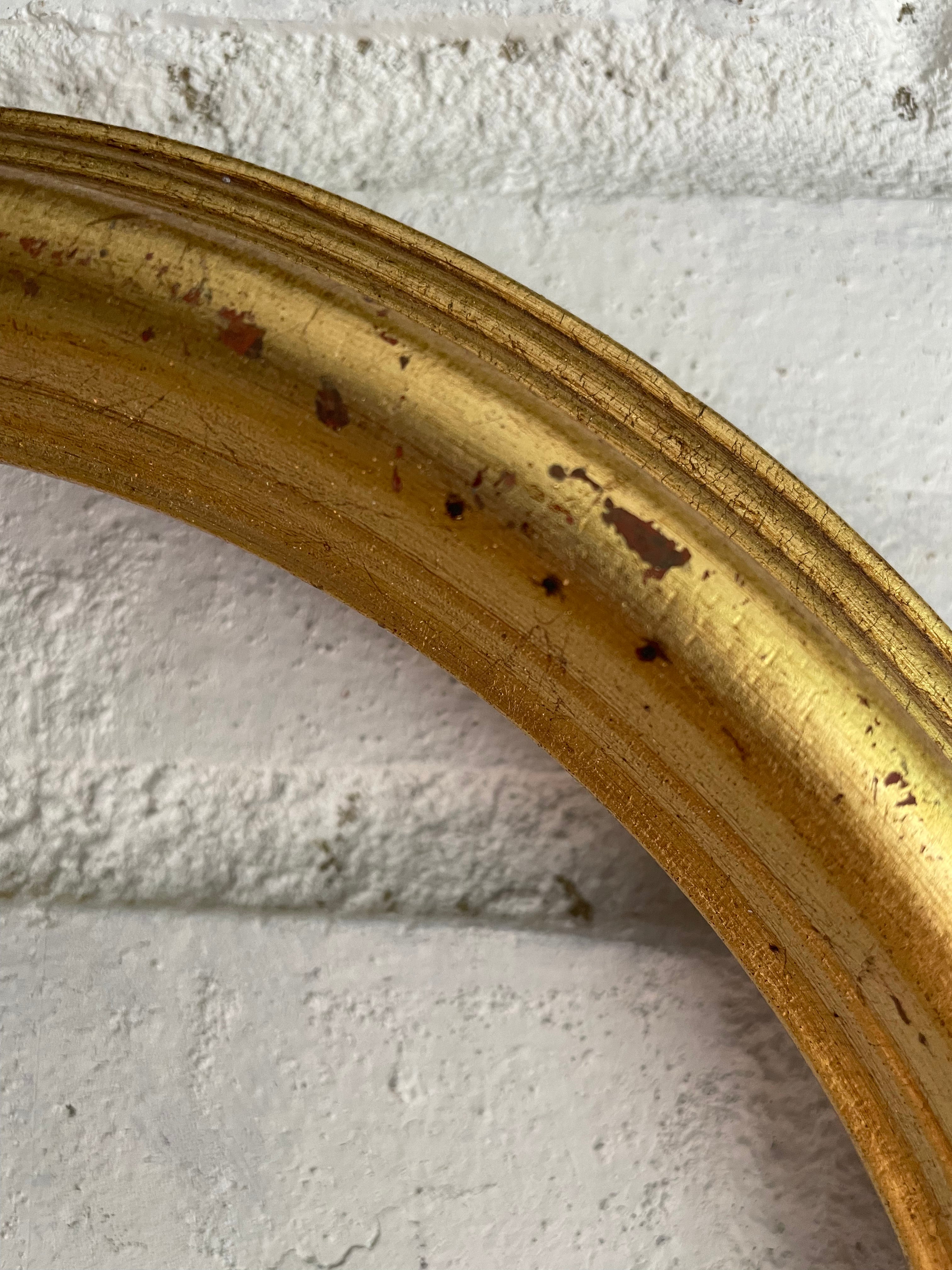 Small Round Gilt Frame