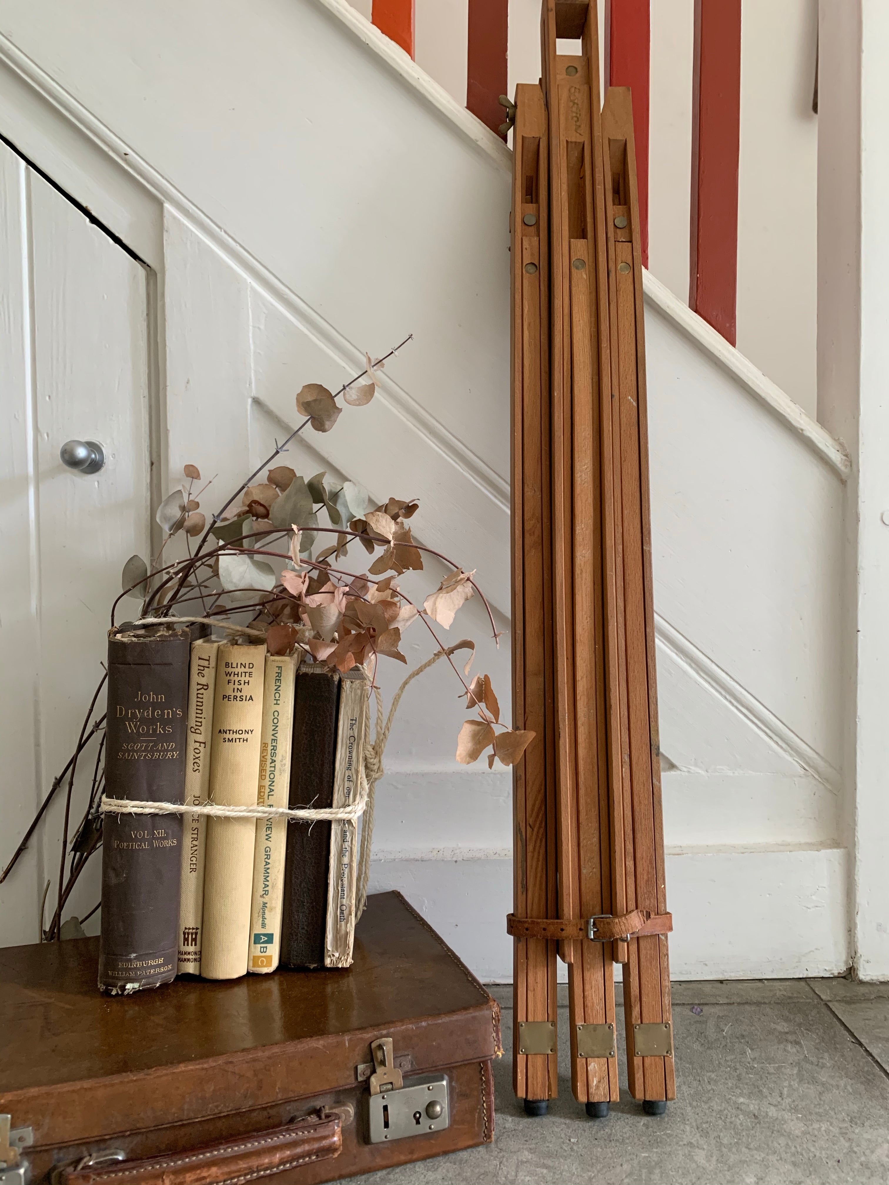 French Wooden Telescopic Easel