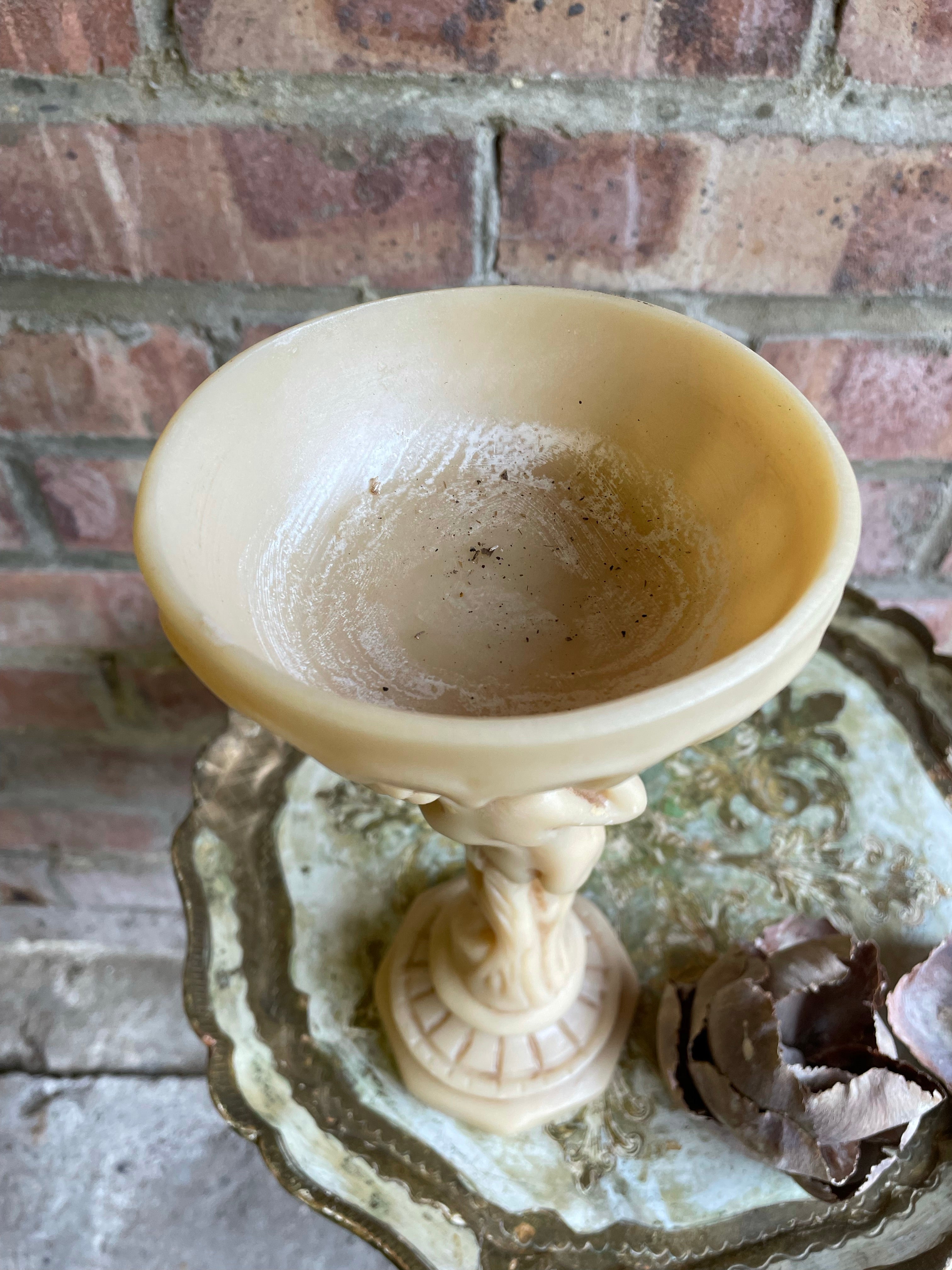 Resin Candleholder/Centrepiece in Classical Style