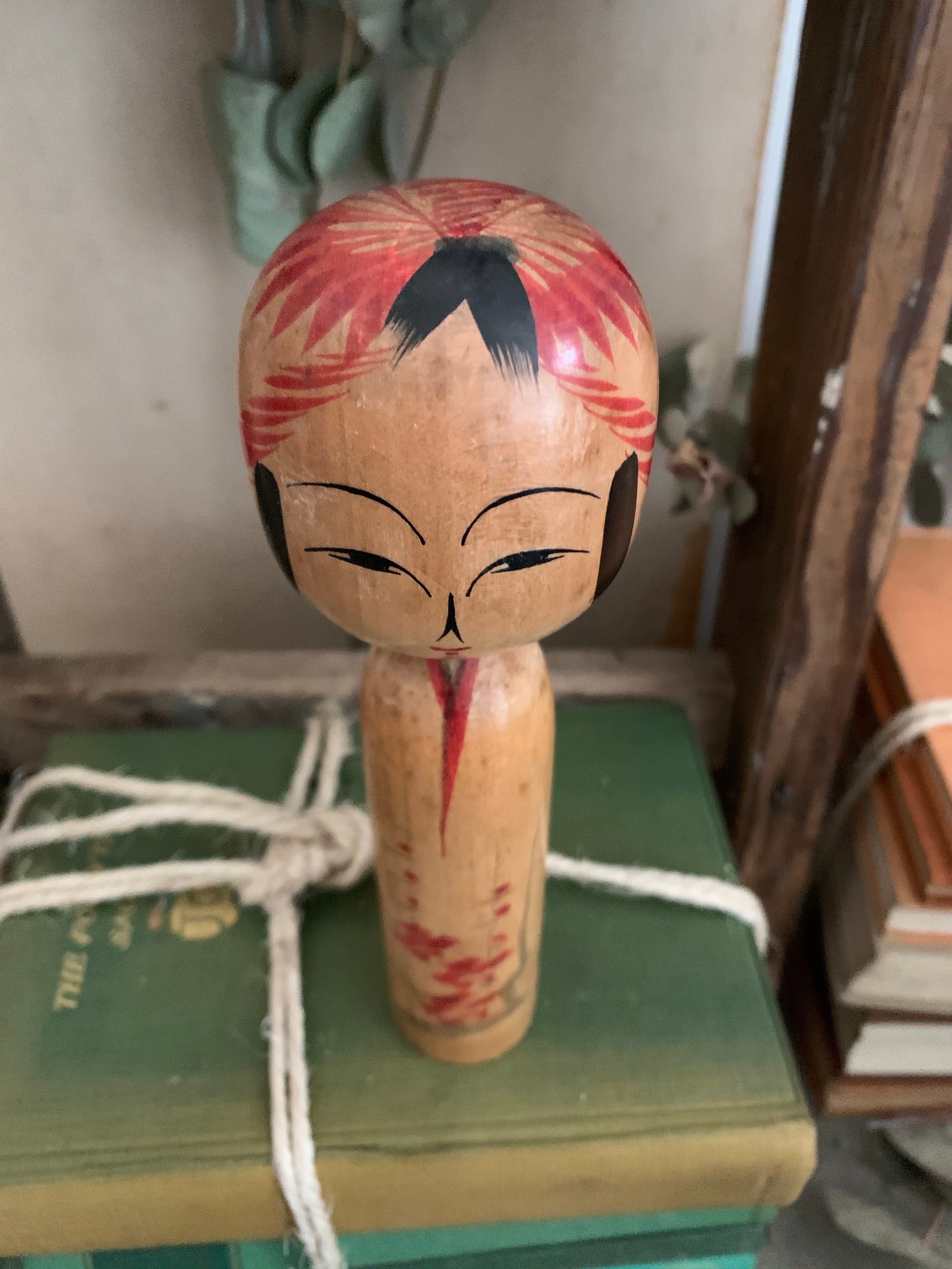 Small Vintage Japanese Kokeshi Doll 4