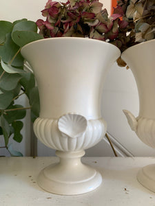 Classical Wedgwood Etruria & Barlaston Porcelain Urn