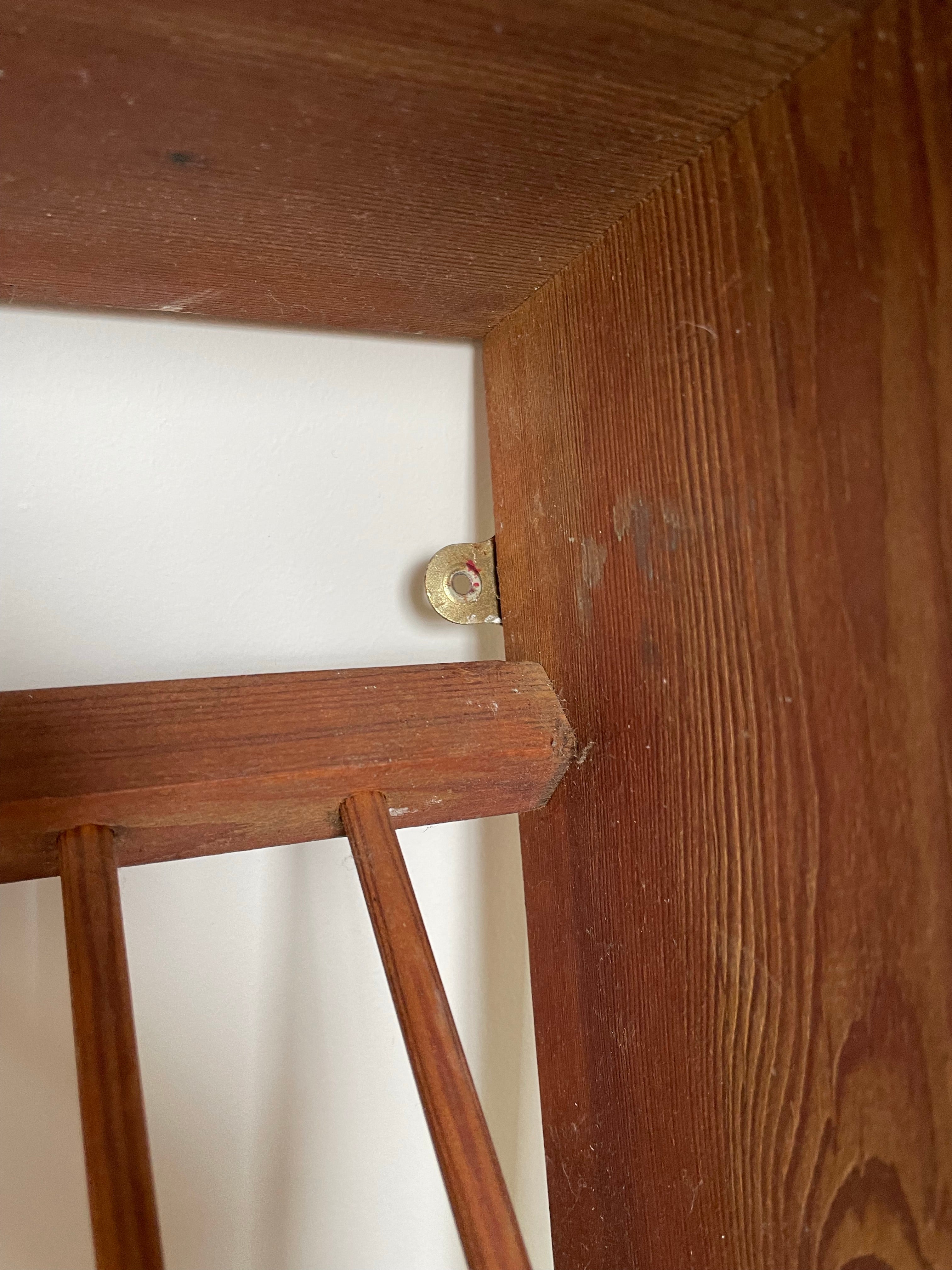 Vintage penny pine plate rack