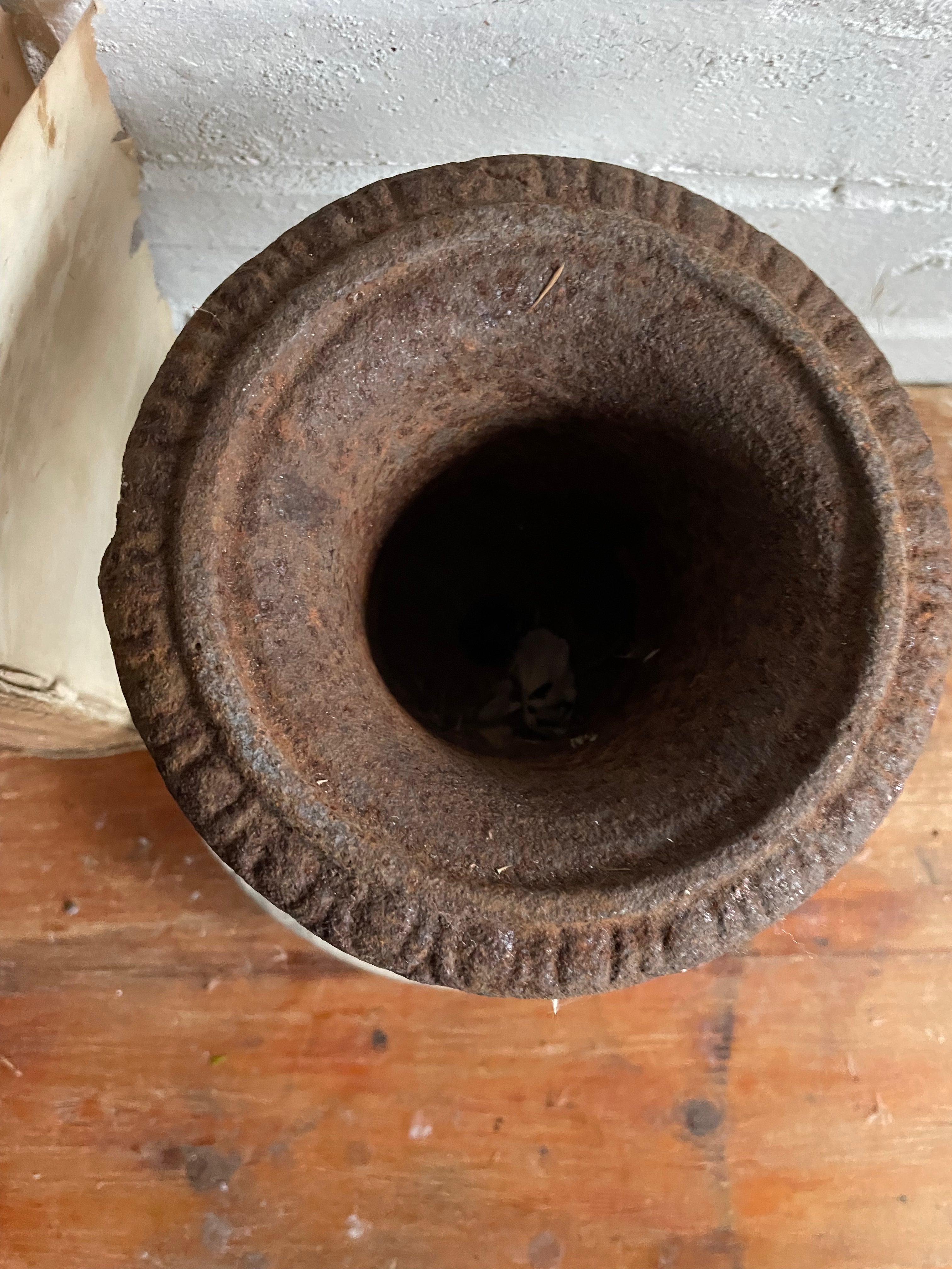 Medium Iron Urn