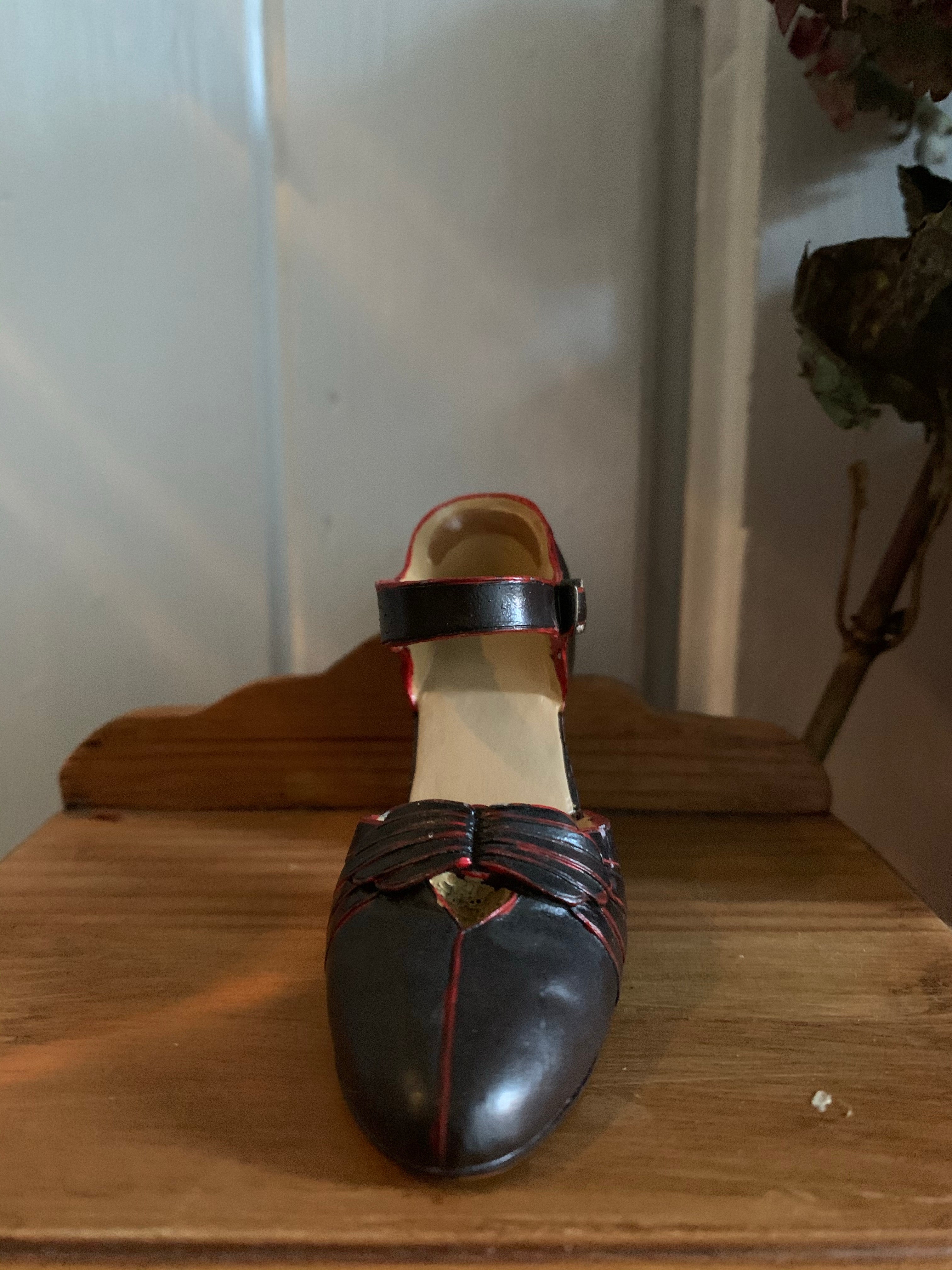 Miniature Ceramic & Resin Dance Shoe