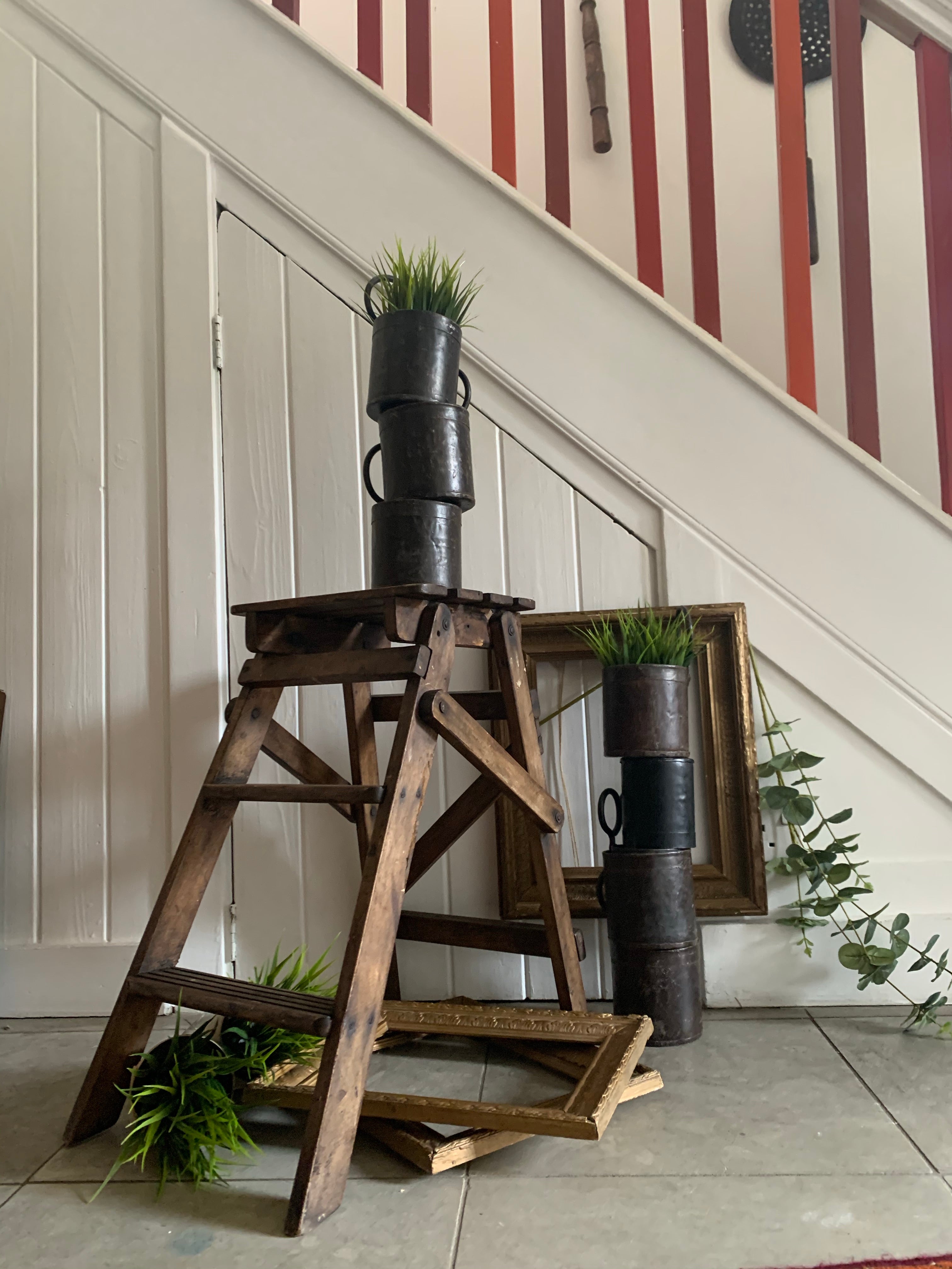 Folding Step-Ladder
