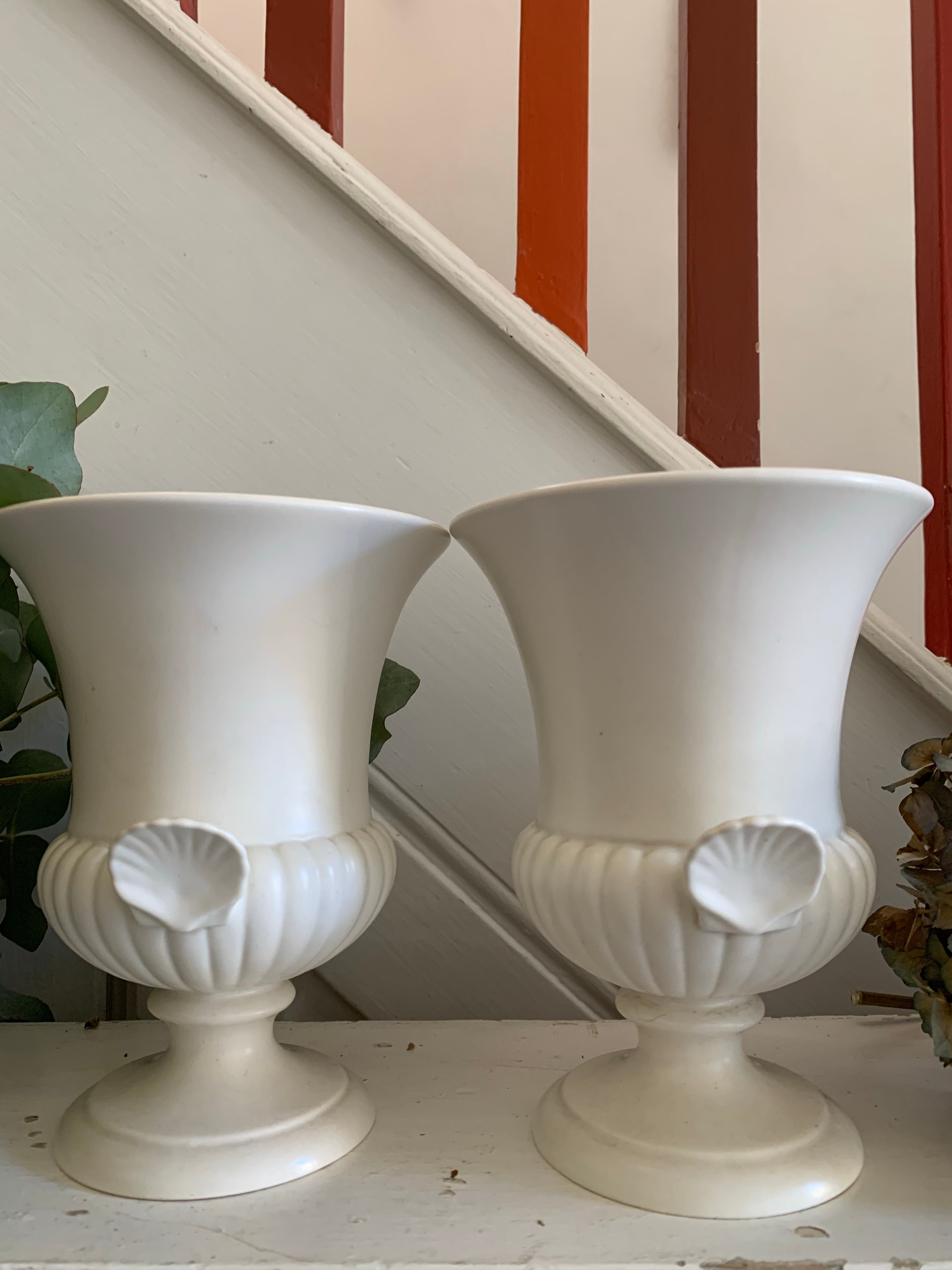 Classical Wedgwood Etruria & Barlaston Porcelain Urn