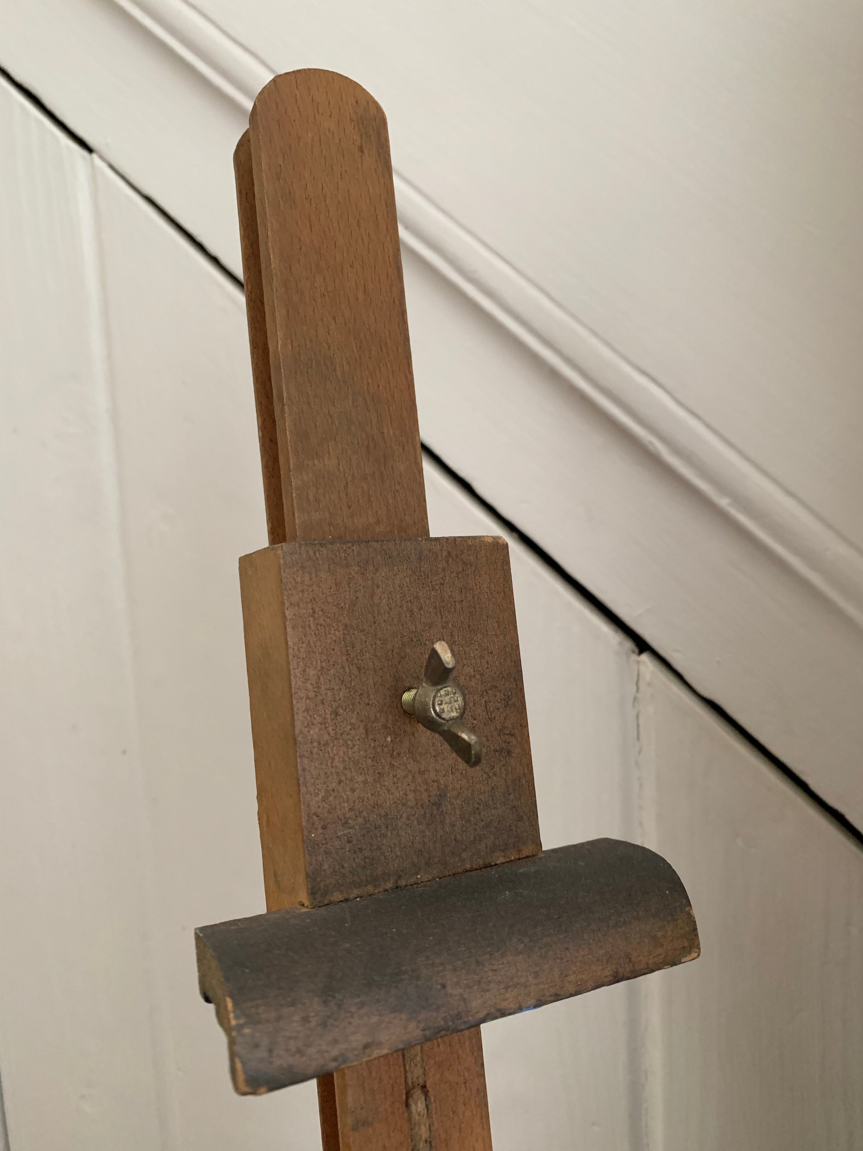 Floor-Standing Vintage Easel