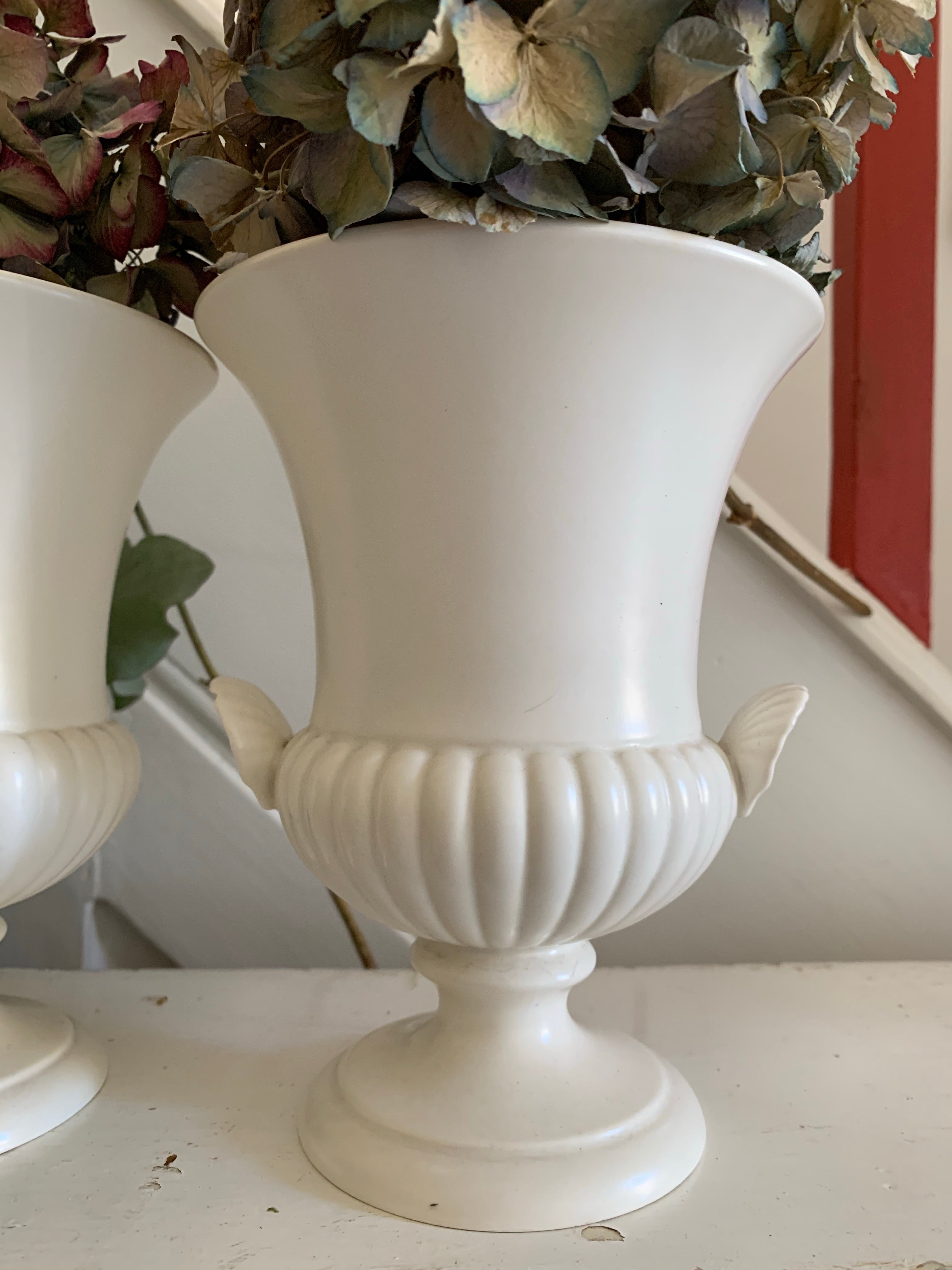 Classical Wedgwood Etruria & Barlaston Porcelain Urn