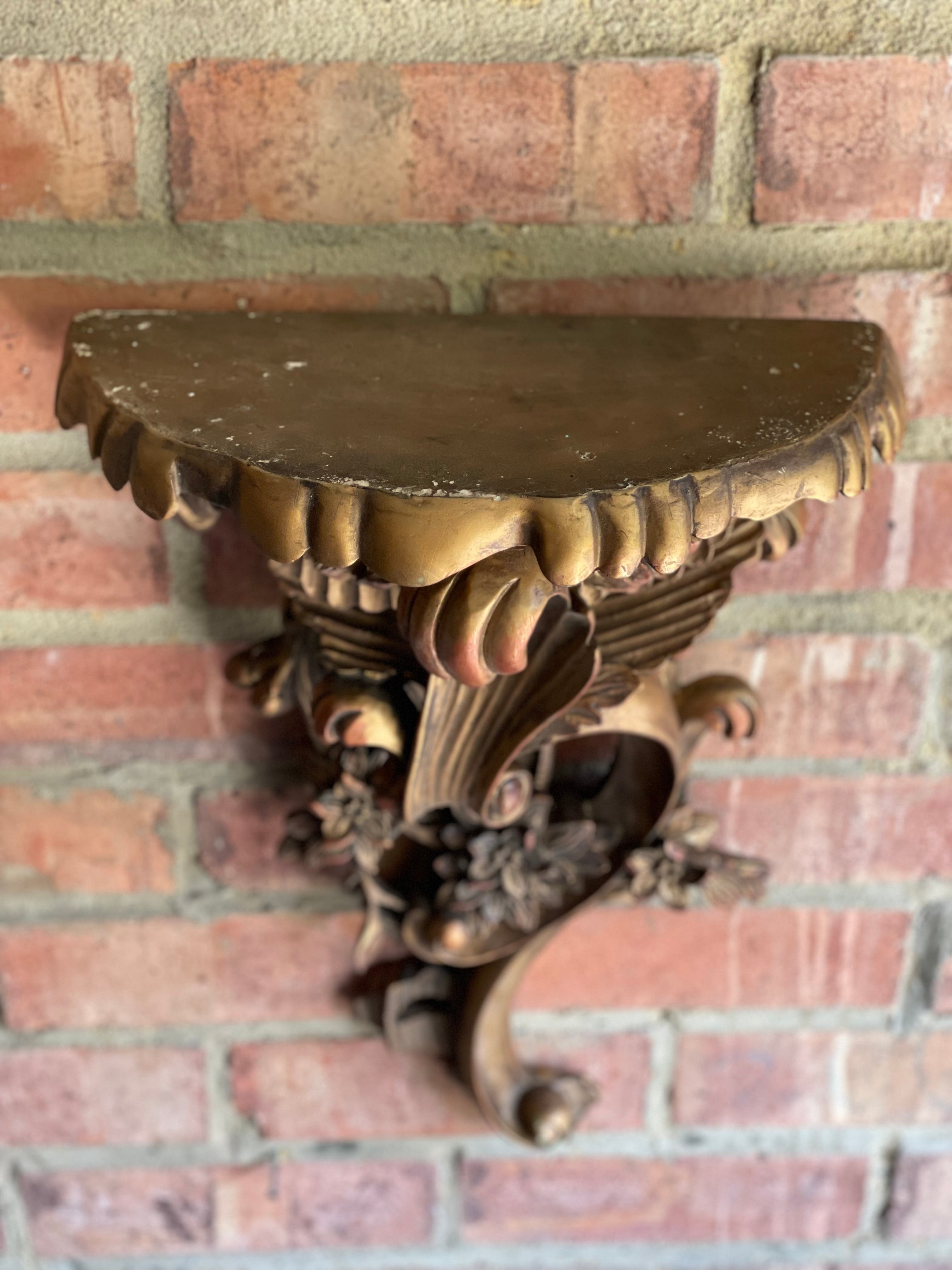 Decorative Gilt Sconce
