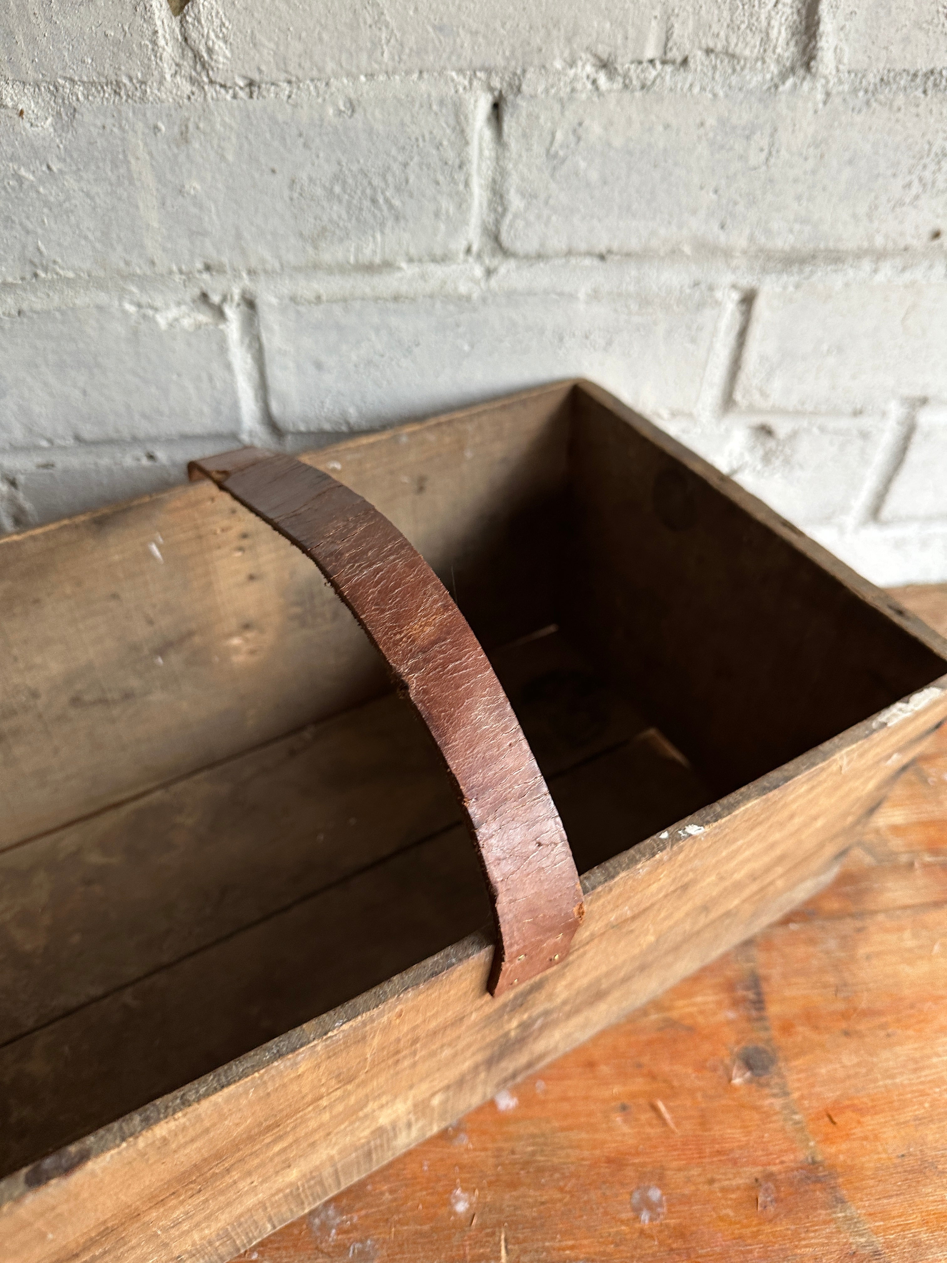 Wooden Trug with Leather Handle