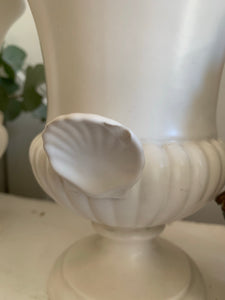 Classical Wedgwood Etruria & Barlaston Porcelain Urn